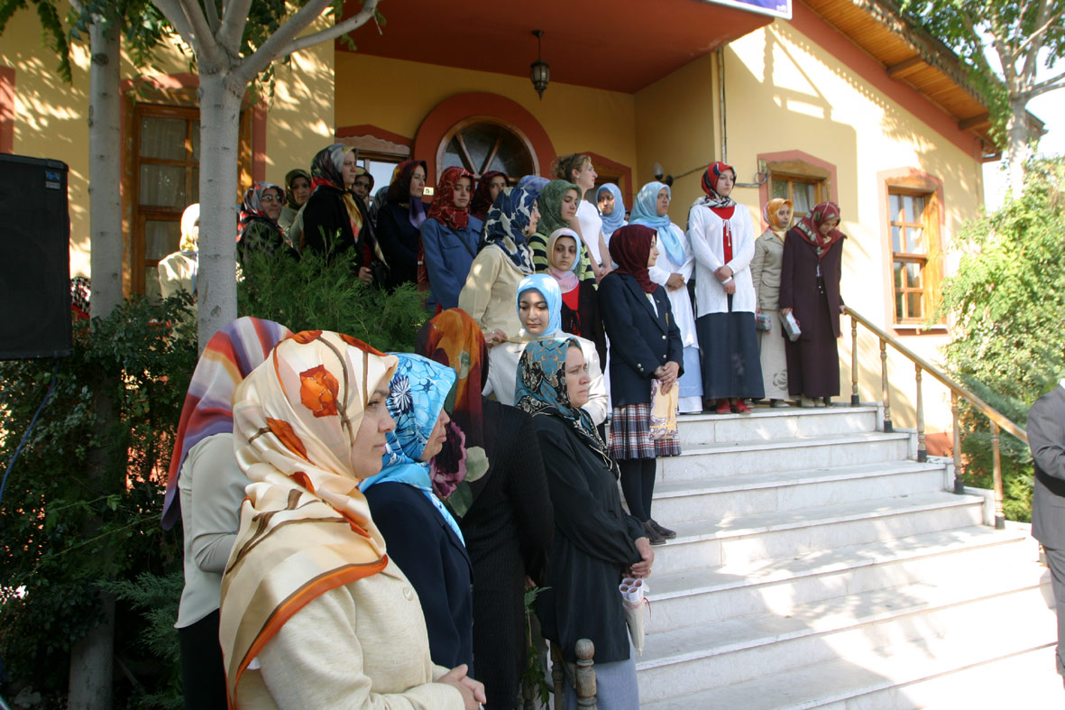 Büyükşehir Meslek Sahibi Yapıyor