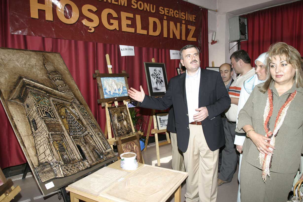 Komek Yıl Sonu Sergisi Açıldı
