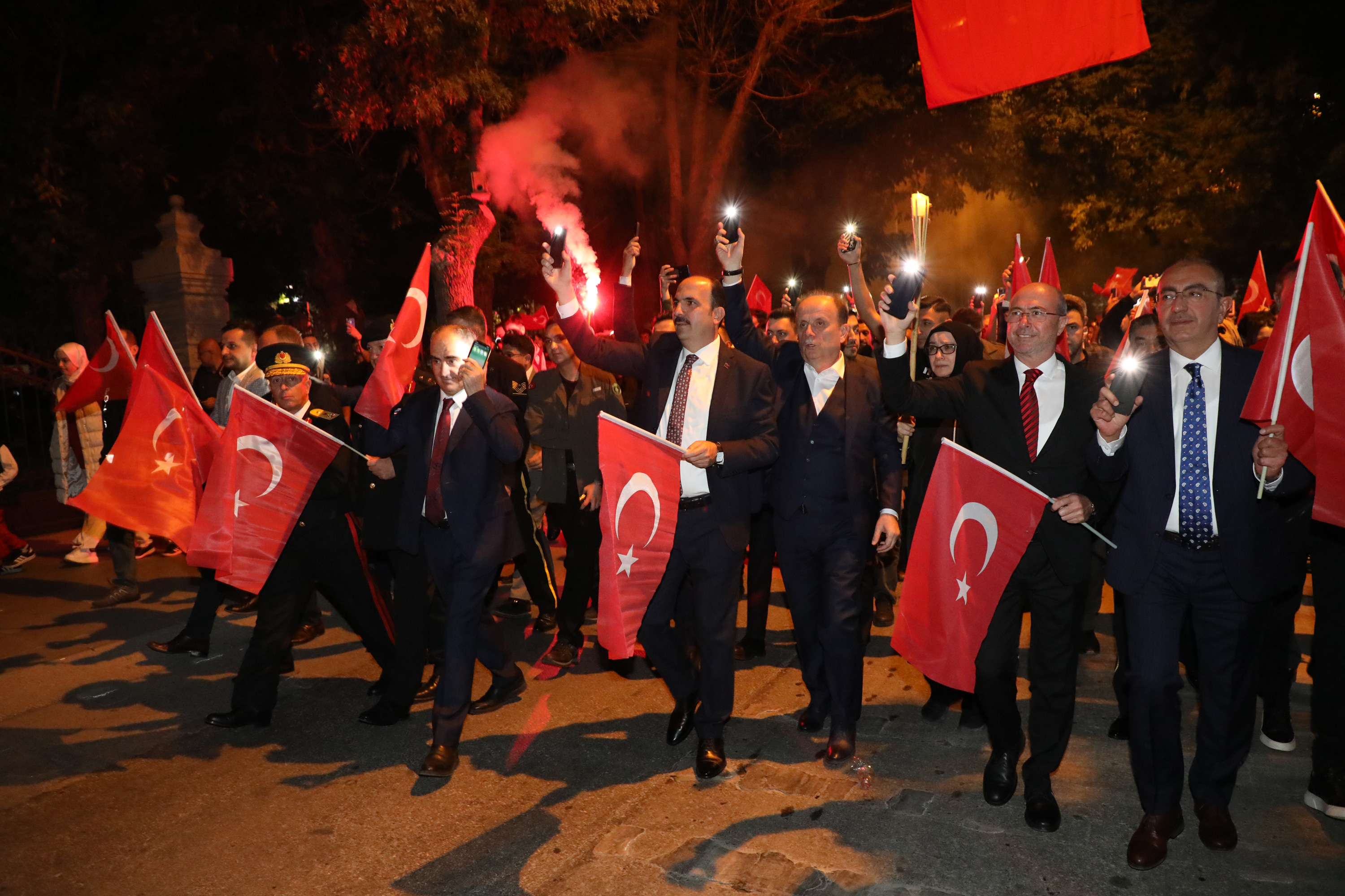 KONYA'DA CUMHURİYET'İN 100. YILI COŞKUYLA KUTLANDI
