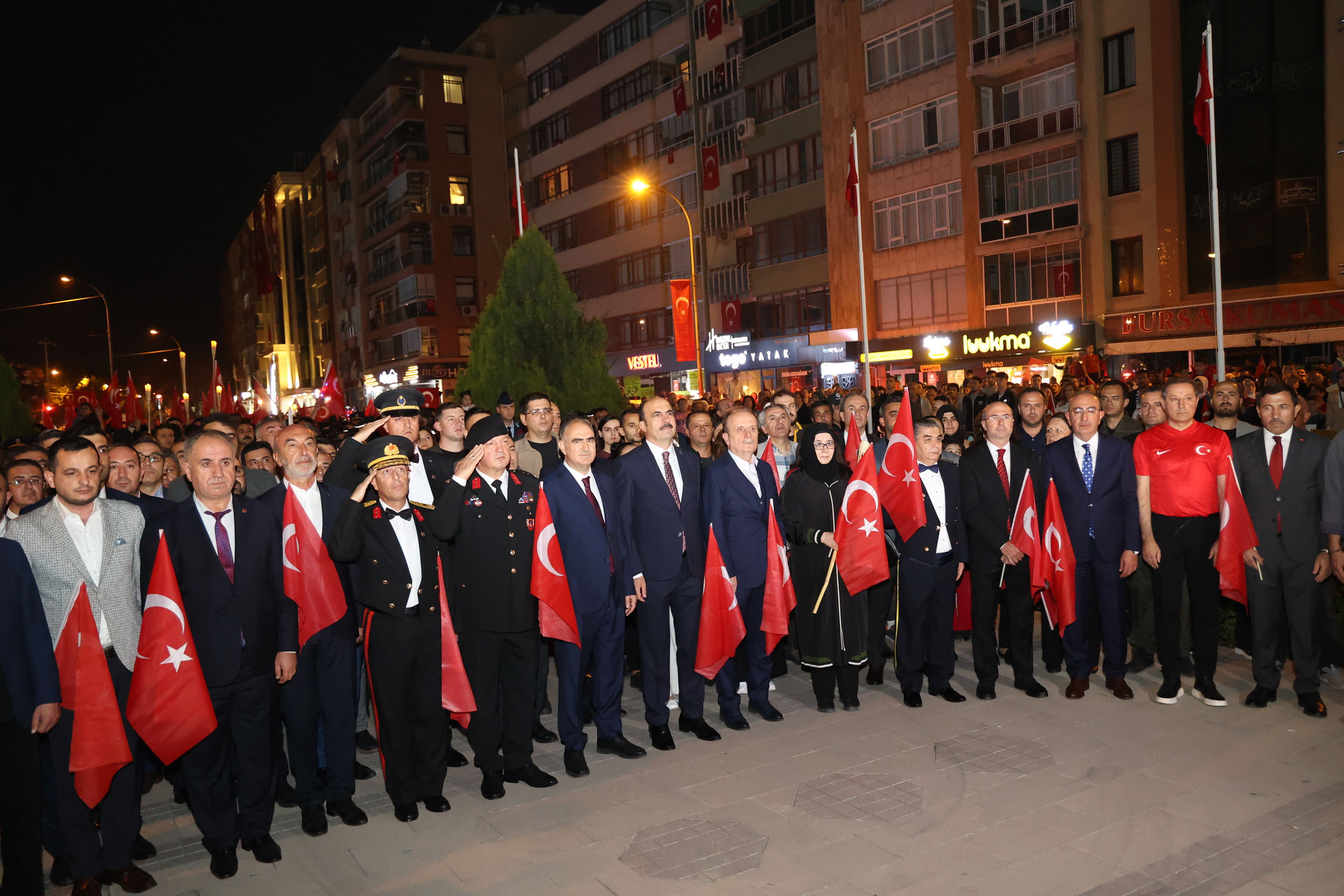 KONYA'DA CUMHURİYET'İN 100. YILI COŞKUYLA KUTLANDI