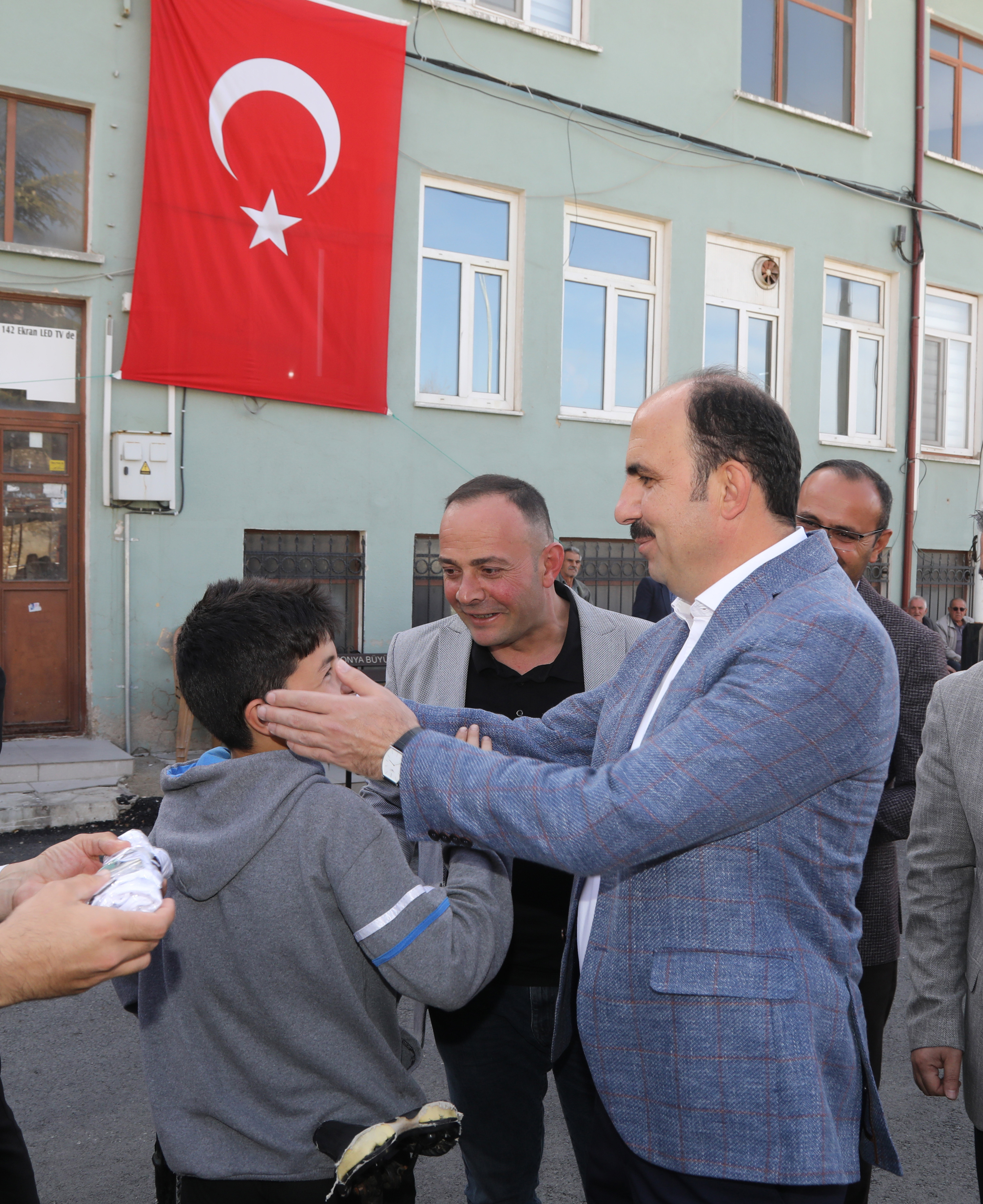 BAŞKAN ALTAY: “HUĞLU'MUZ HEM KONYA İÇİN HEM TÜRKİYE İÇİN ÜRETMEYE DEVAM EDİYOR”