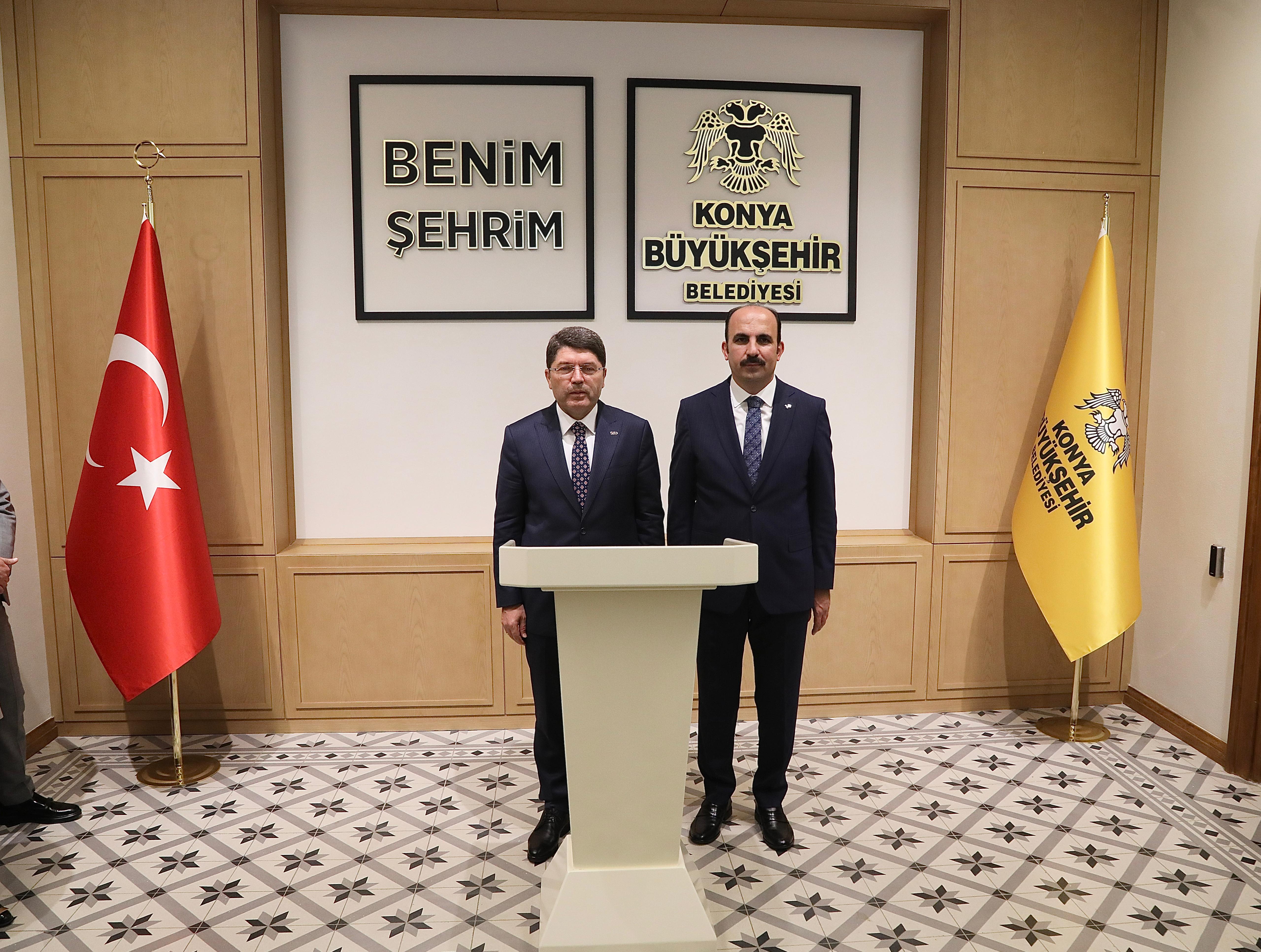 ADALET BAKANI TUNÇ BAŞKAN ALTAY’I ZİYARET ETTİ