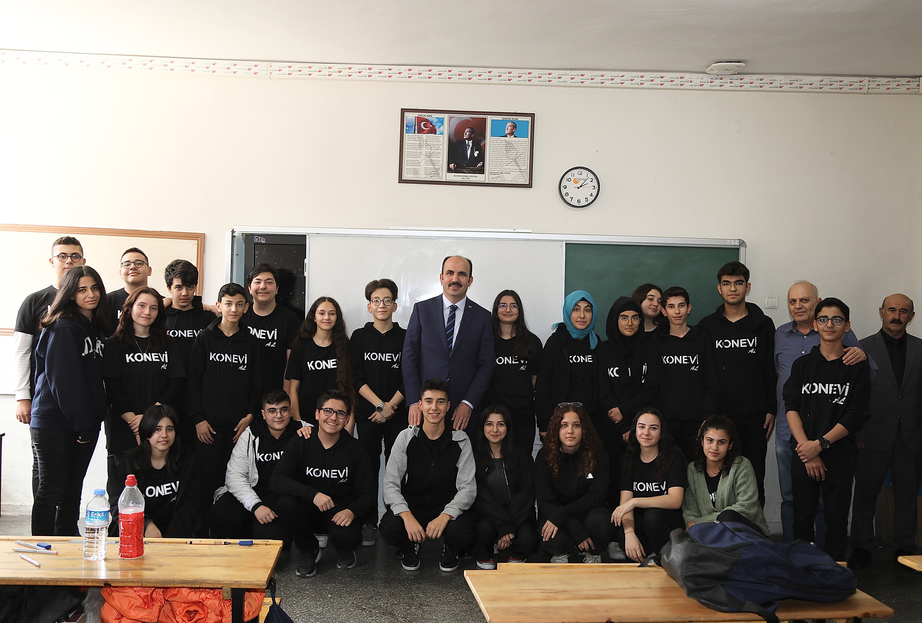 BAŞKAN ALTAY LİSE ÖĞRENCİLERİYLE BULUŞTU