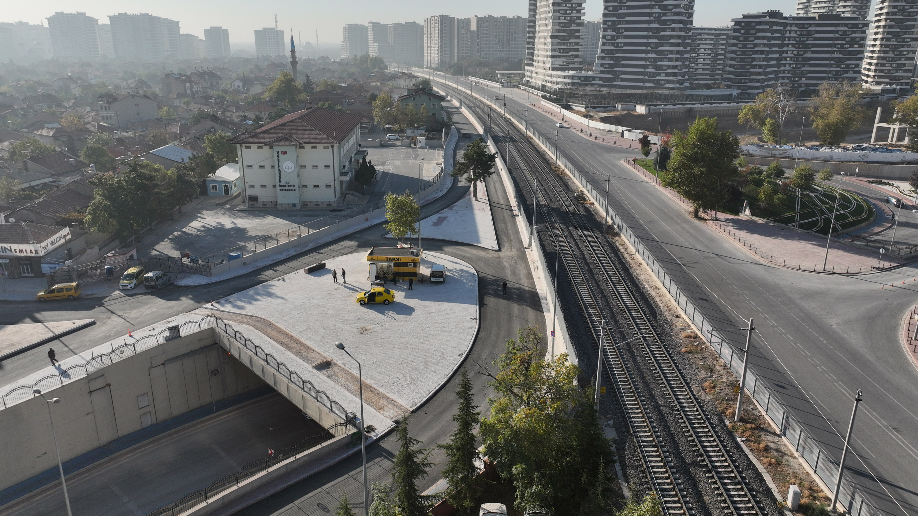 BAŞKAN ALTAY: “MERKEZDE VE 31 İLÇEMİZDE YOL ALTYAPISINI GÜÇLENDİRİYORUZ”