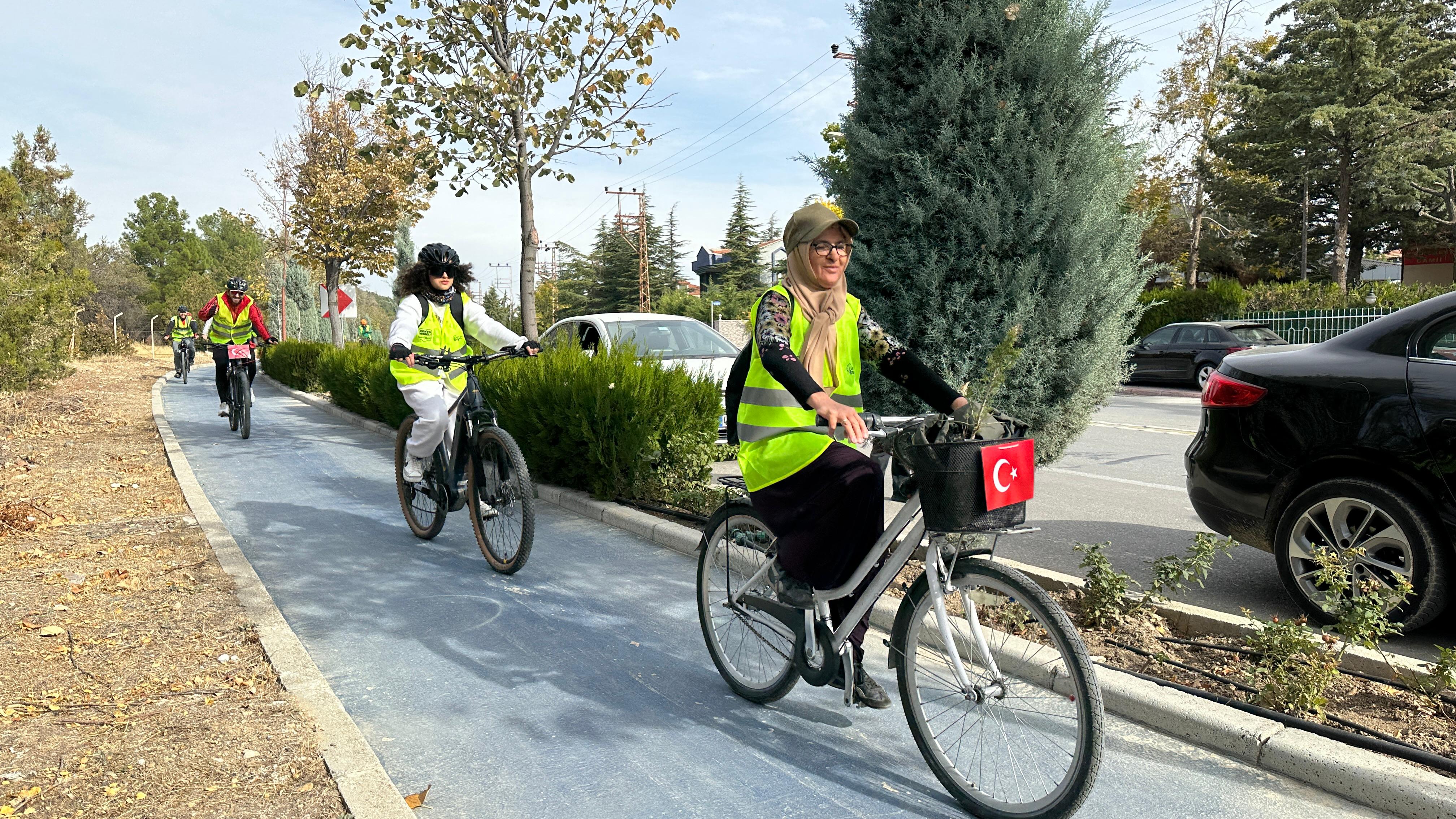 KONYA BÜYÜKŞEHİR BİSİKLETSEVERLERİ “GELECEĞE NEFES” İÇİN BULUŞTURDU