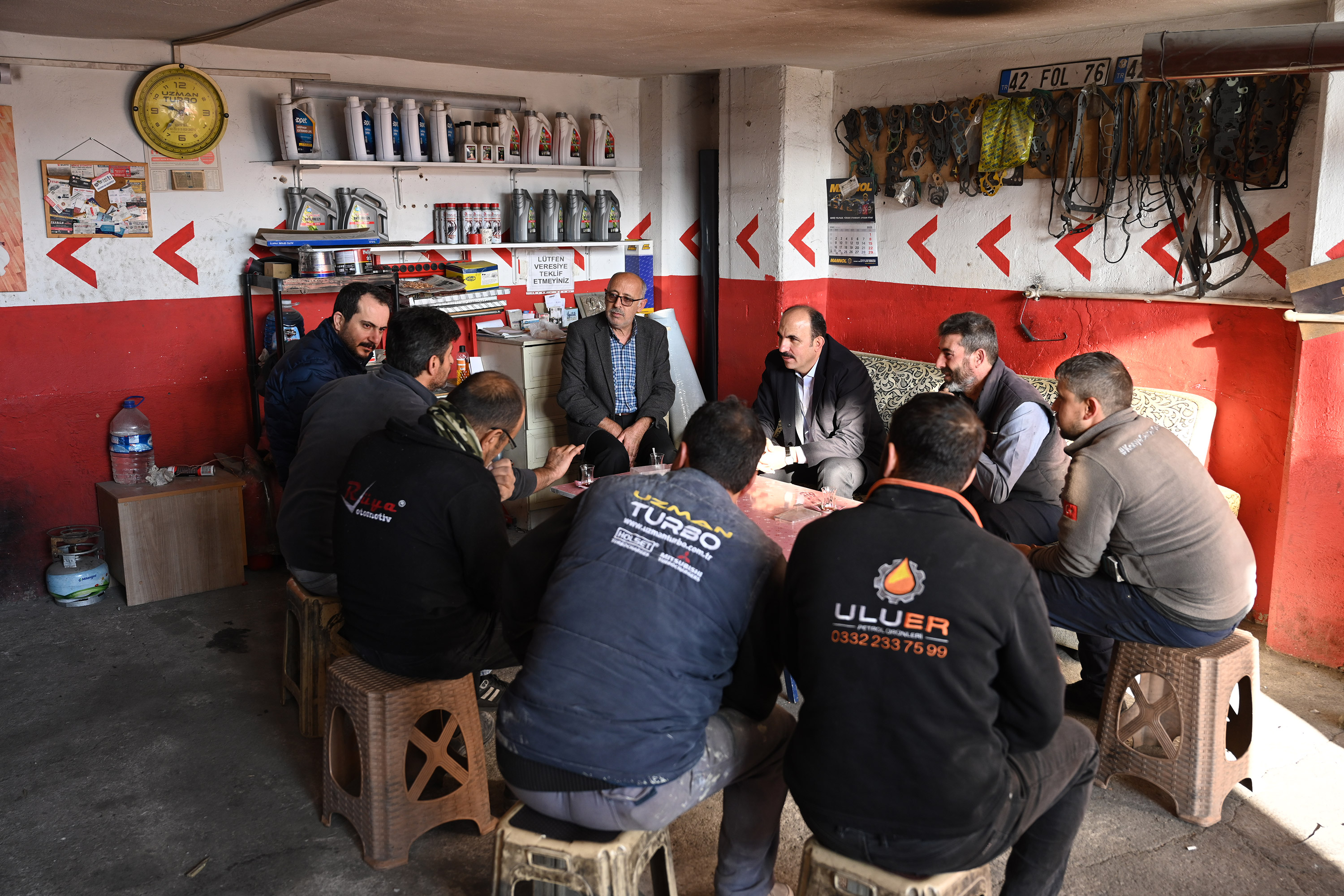 BAŞKAN ALTAY ZAFER SANAYİİ’NDE ÇALIŞAN GENÇLERLE BULUŞTU
