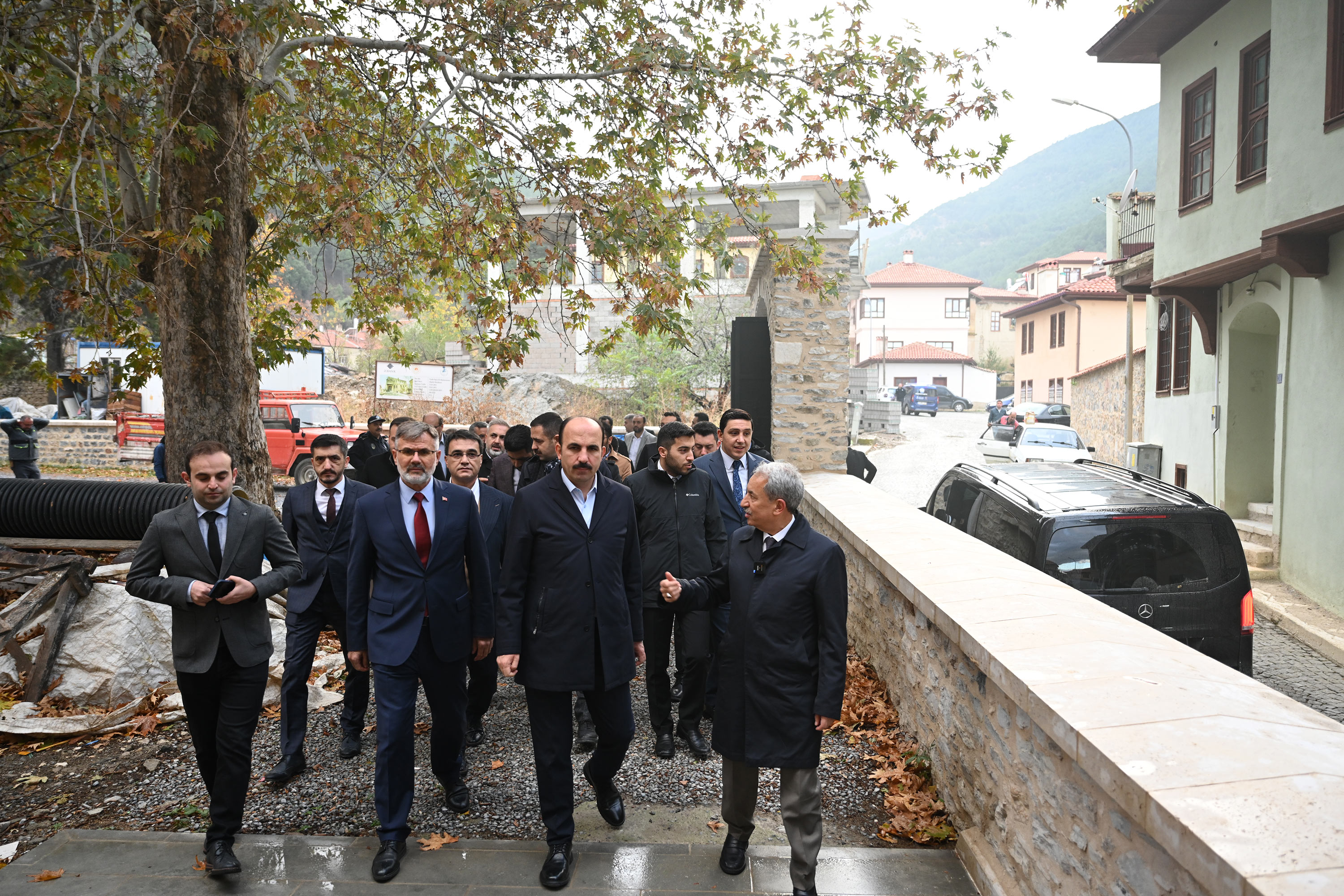 BAŞKAN ALTAY: “YAPTIĞIMIZ YATIRIMLARLA AKŞEHİR’İN ALTYAPISINI YENİLİYORUZ”