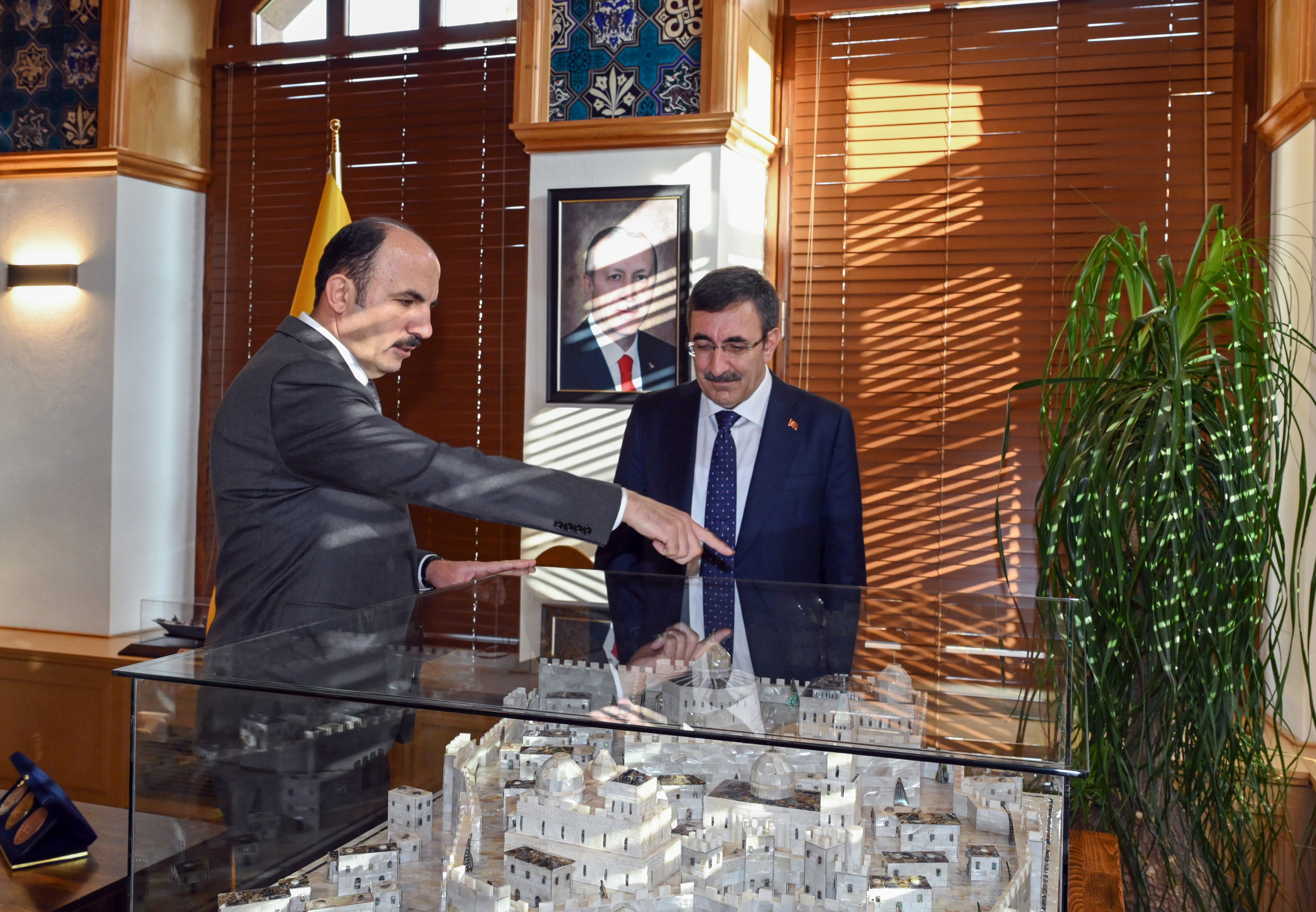 CUMHURBAŞKANI YARDIMCISI YILMAZ, BAŞKAN ALTAY’I ZİYARET ETTİ