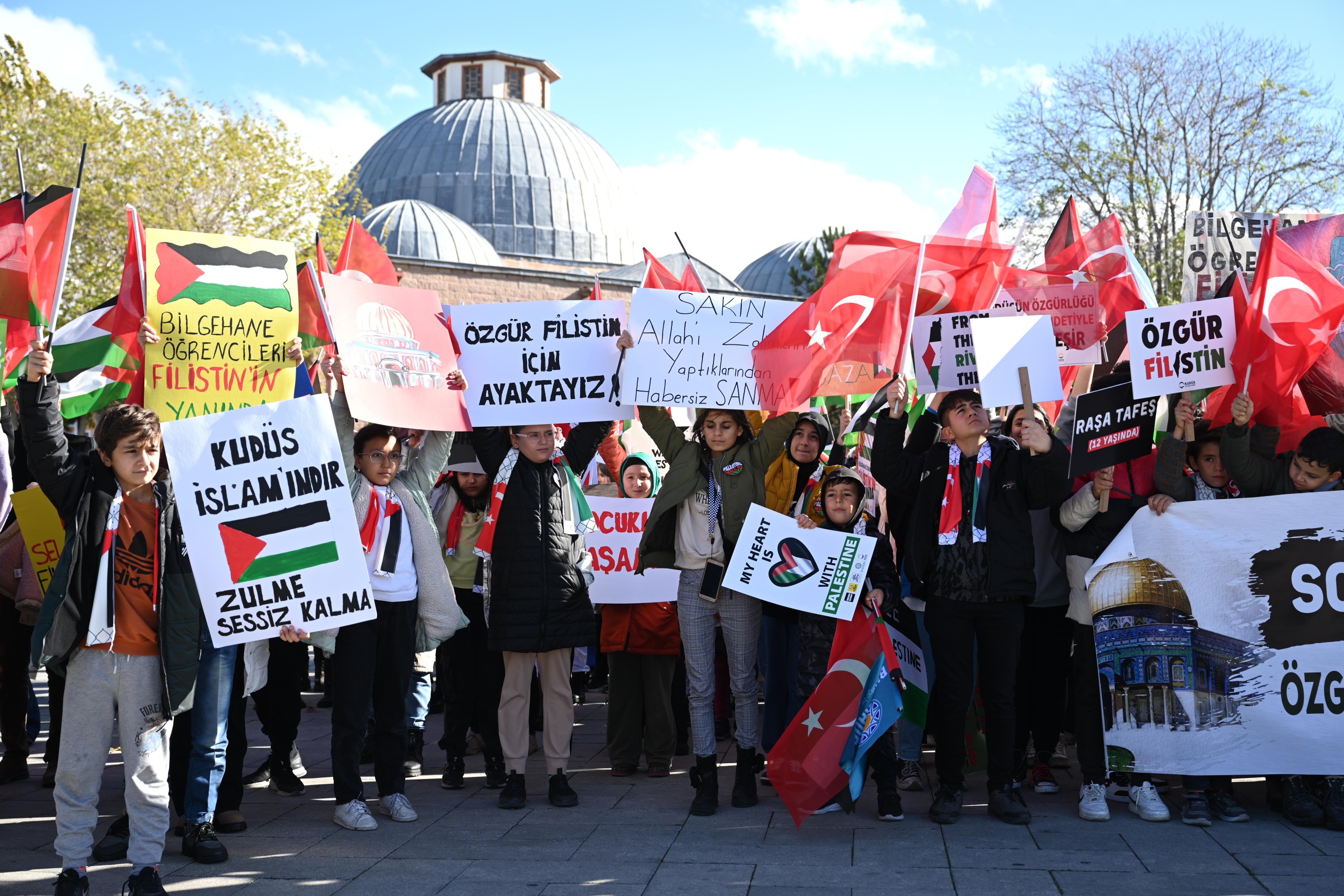 BÜYÜKŞEHİR BELEDİYESİ “KUDÜS’ÜN ÇOCUKLARI” İÇİN BASIN AÇIKLAMASI DÜZENLEDİ