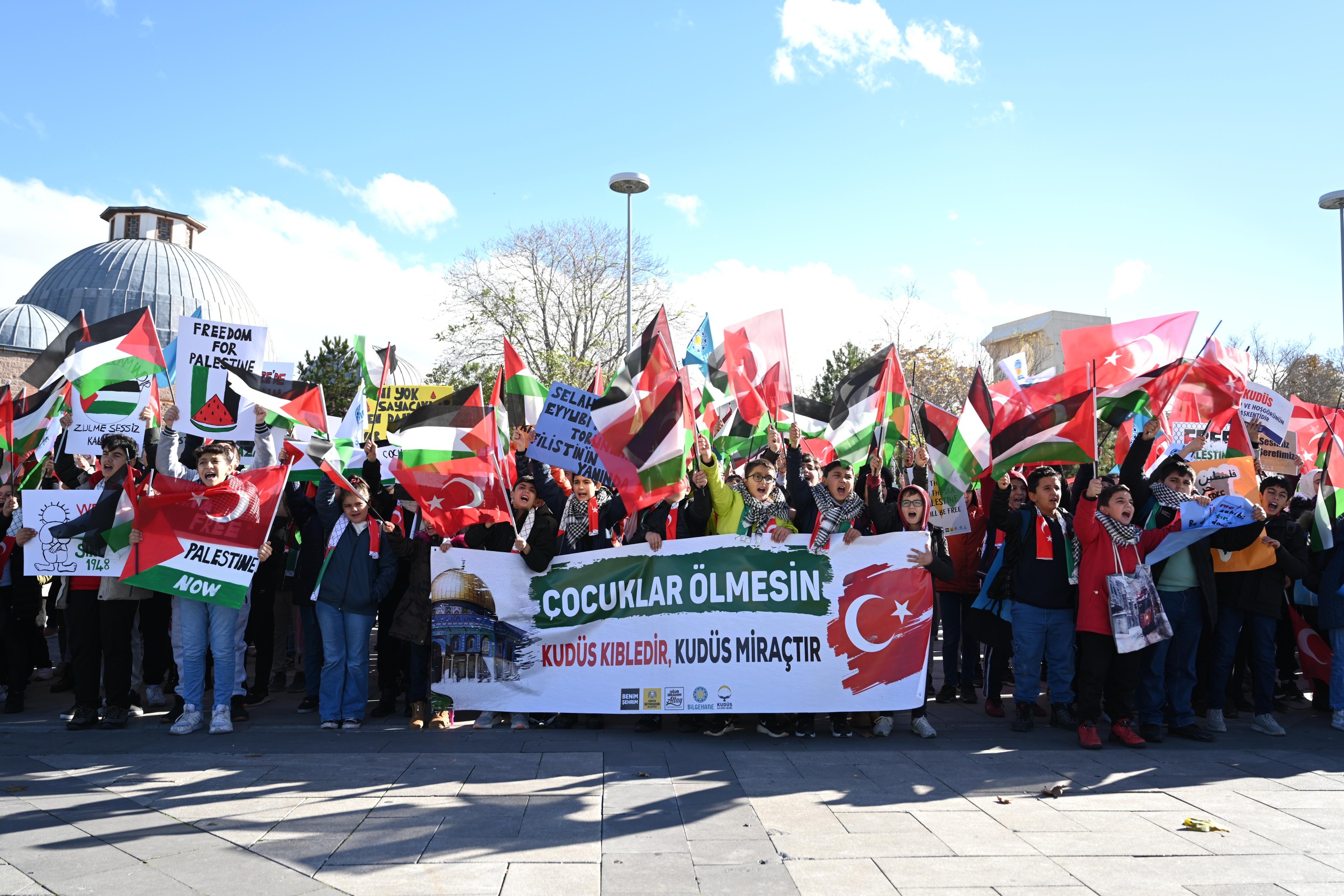 BÜYÜKŞEHİR BELEDİYESİ “KUDÜS’ÜN ÇOCUKLARI” İÇİN BASIN AÇIKLAMASI DÜZENLEDİ