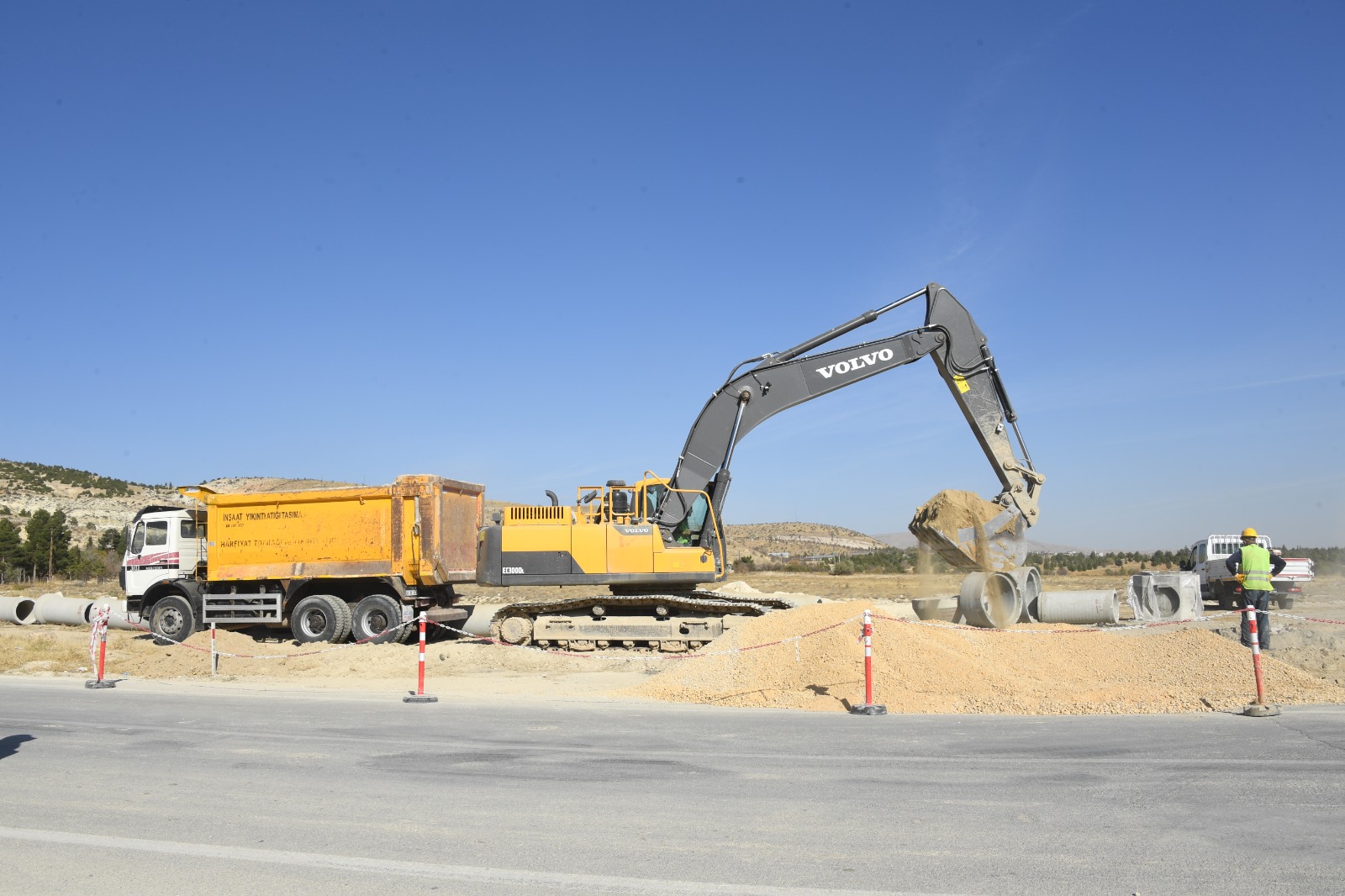 KOSKİ’DEN SARAYKÖY MAHALLESİ’NE 4.6 KİLOMETRE YENİ KANALİZASYON ŞEBEKESİ