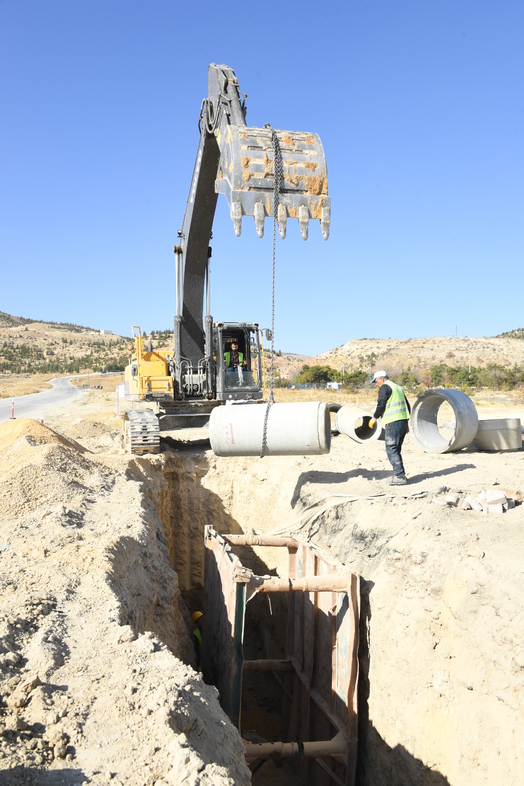 KOSKİ’DEN SARAYKÖY MAHALLESİ’NE 4.6 KİLOMETRE YENİ KANALİZASYON ŞEBEKESİ