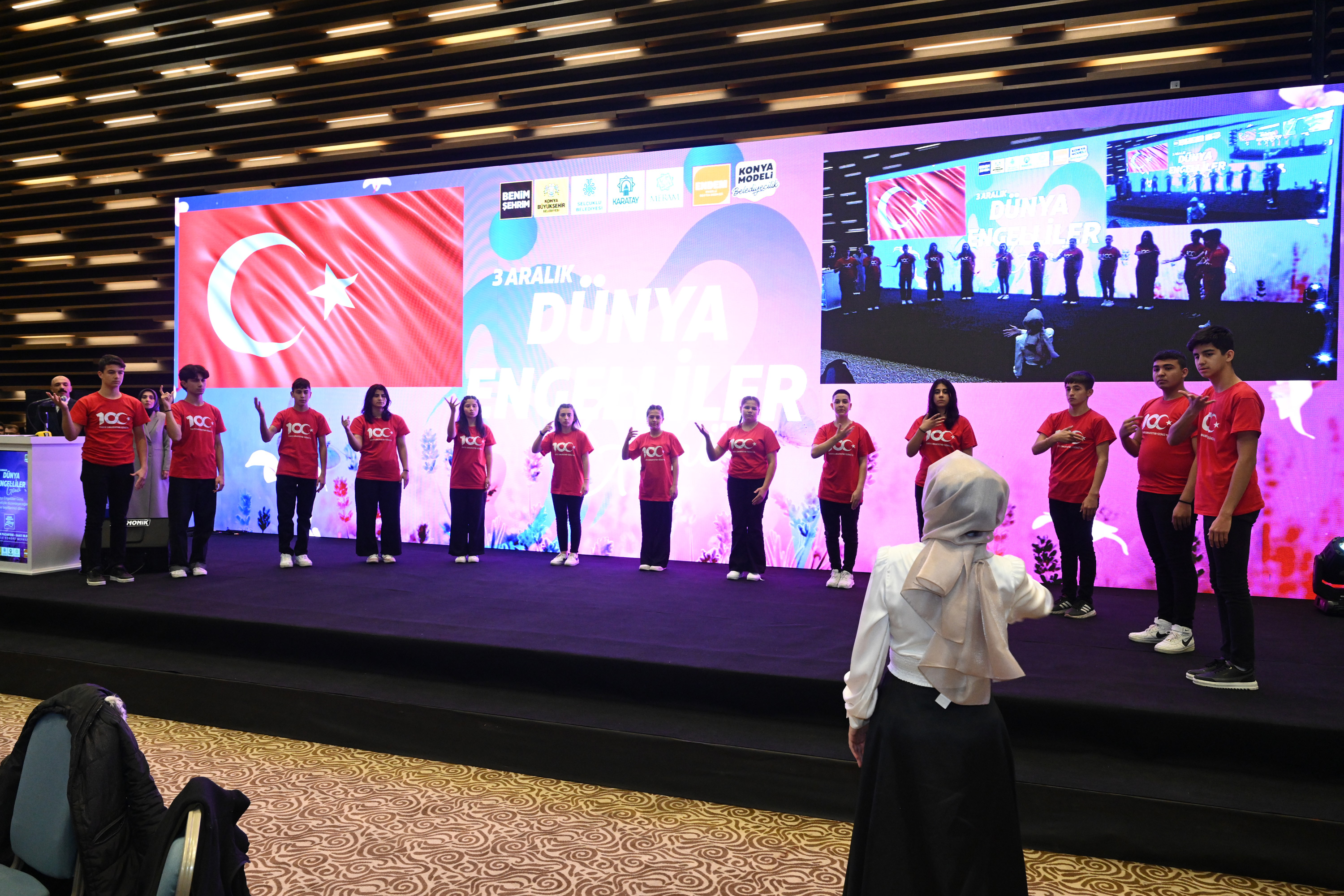 KONYA'DAKİ ÖZEL BİREYLER ENGELLİLER GÜNÜ’NDE BULUŞTU
