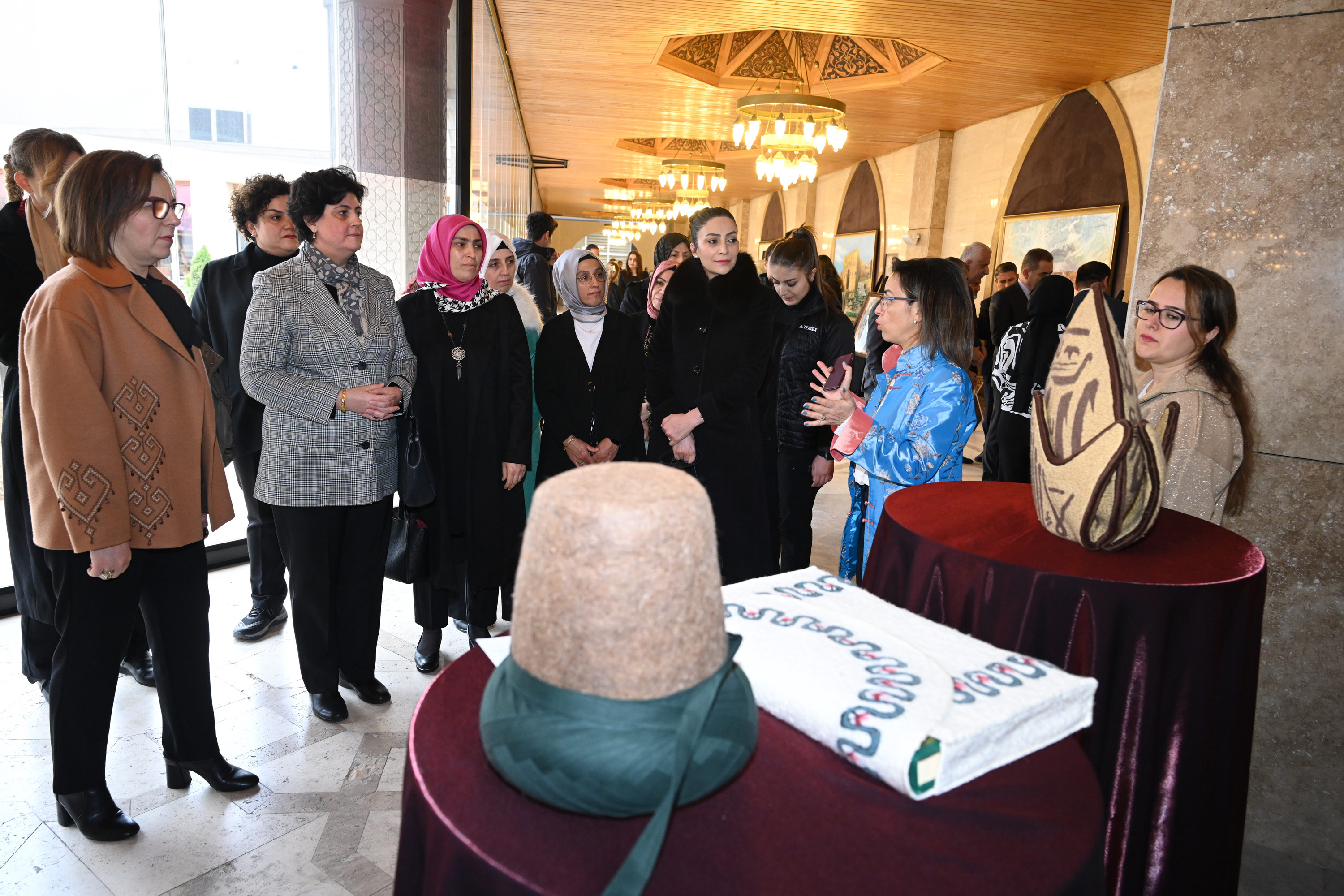 “KEÇENİN VUSLATA YOLCULUĞU” SERGİSİ KONYA BÜYÜKŞEHİR’İN EV SAHİPLİĞİNDE AÇILDI