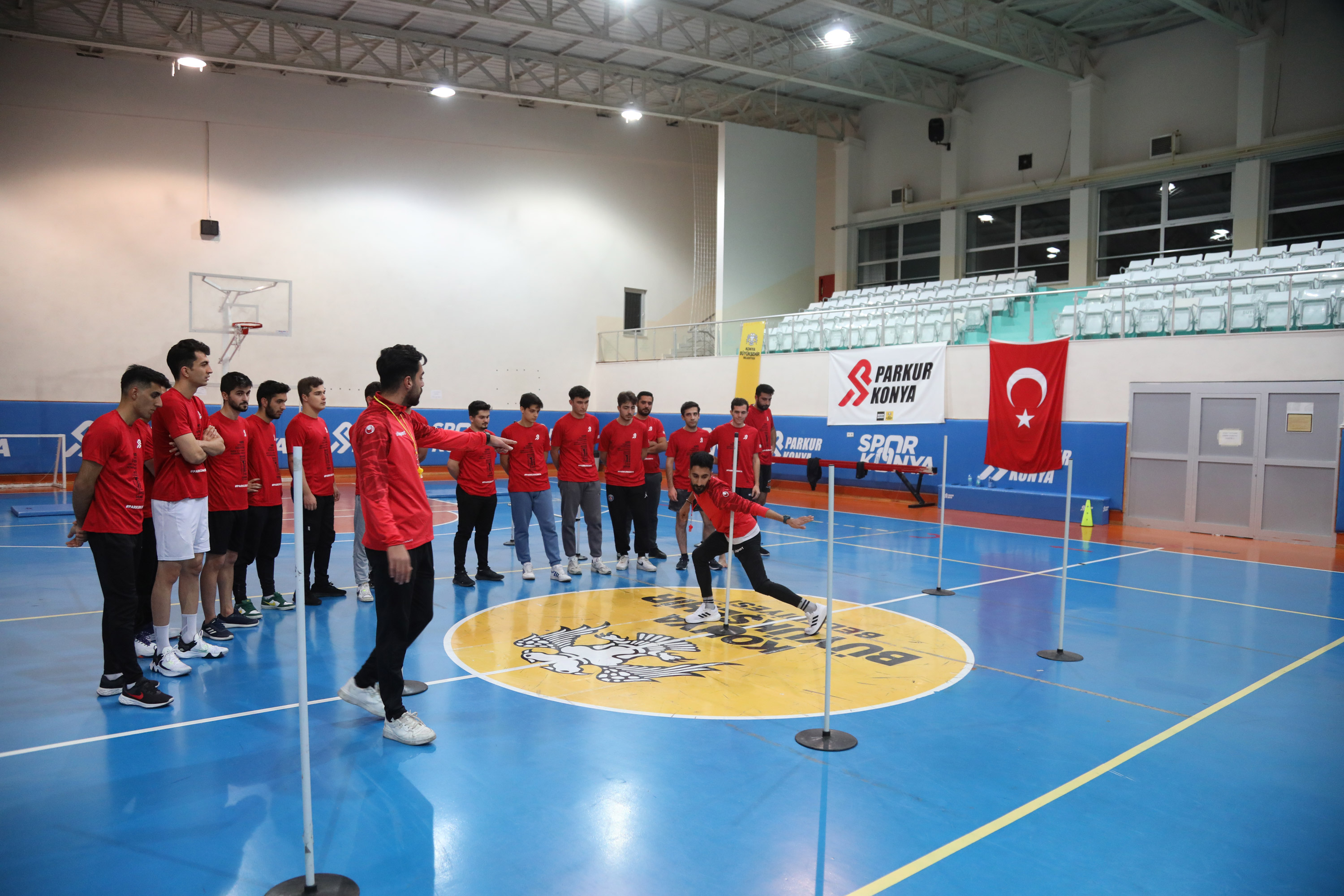 GENÇLER “PARKUR KONYA” İLE HAYALLERİNE KAVUŞUYOR