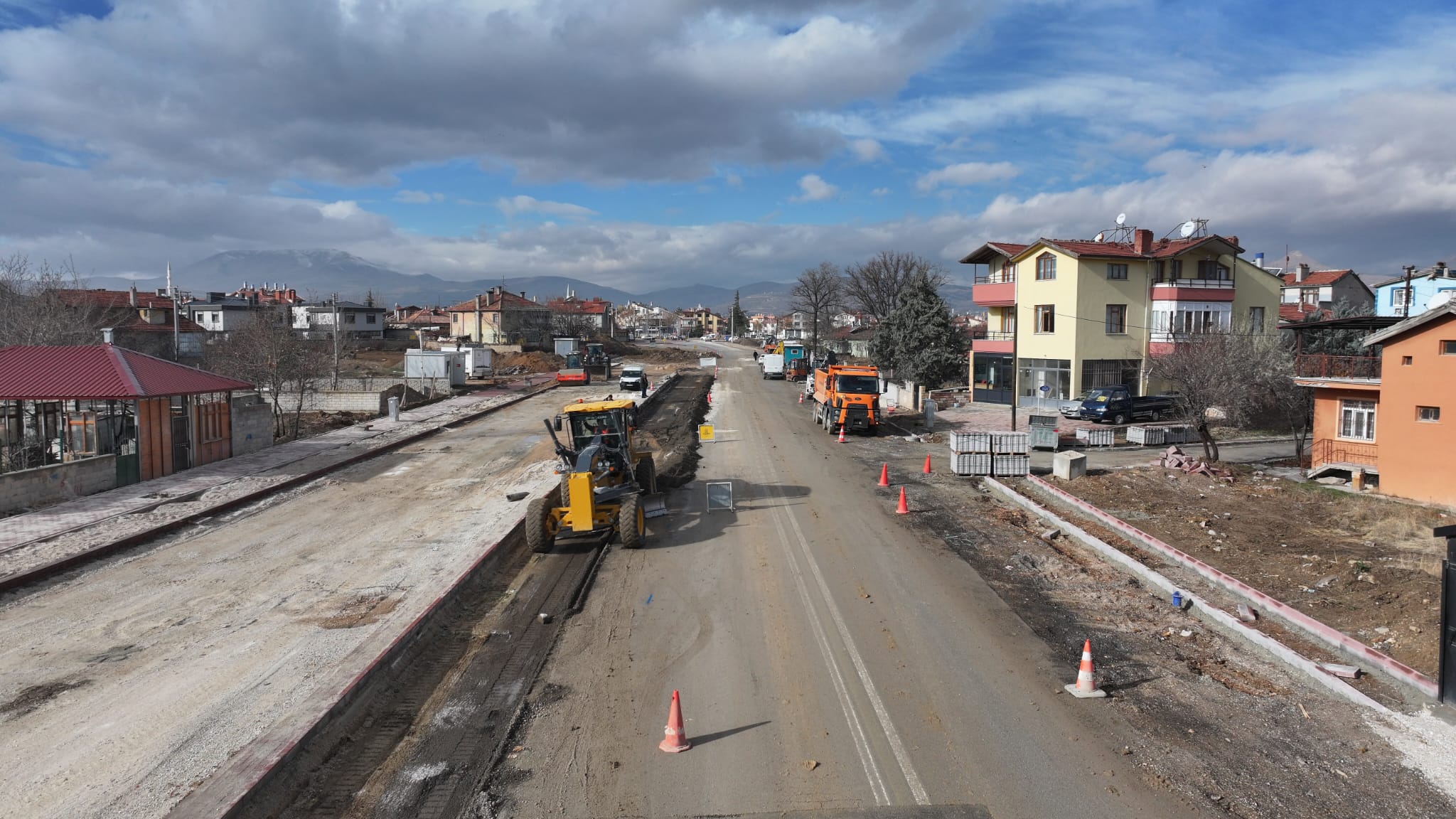 BAŞKAN ALTAY VE BAŞKAN KAVUŞ NECMETTİN ERBAKAN CADDESİ’Nİ İNCELEDİ
