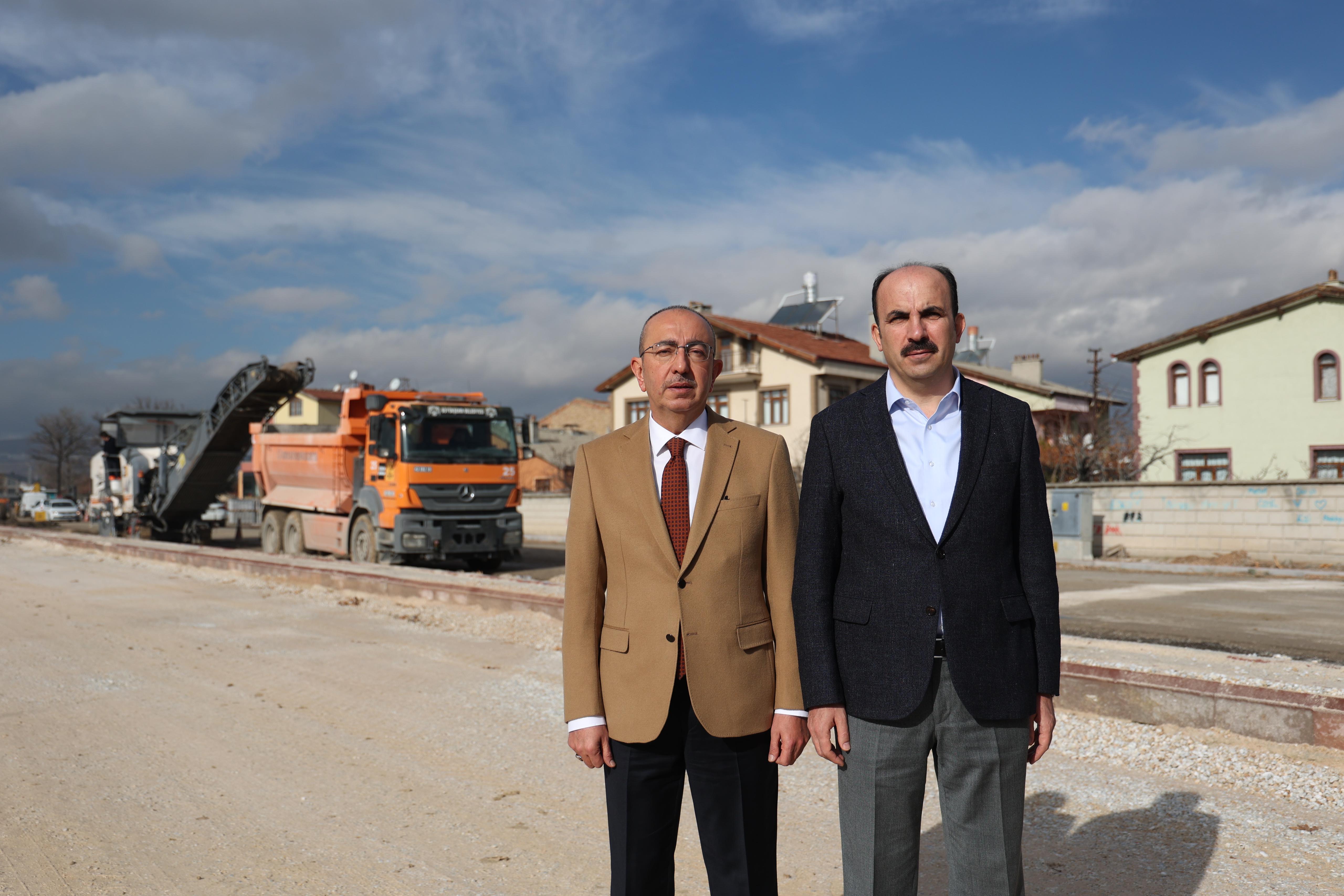 BAŞKAN ALTAY VE BAŞKAN KAVUŞ NECMETTİN ERBAKAN CADDESİ’Nİ İNCELEDİ