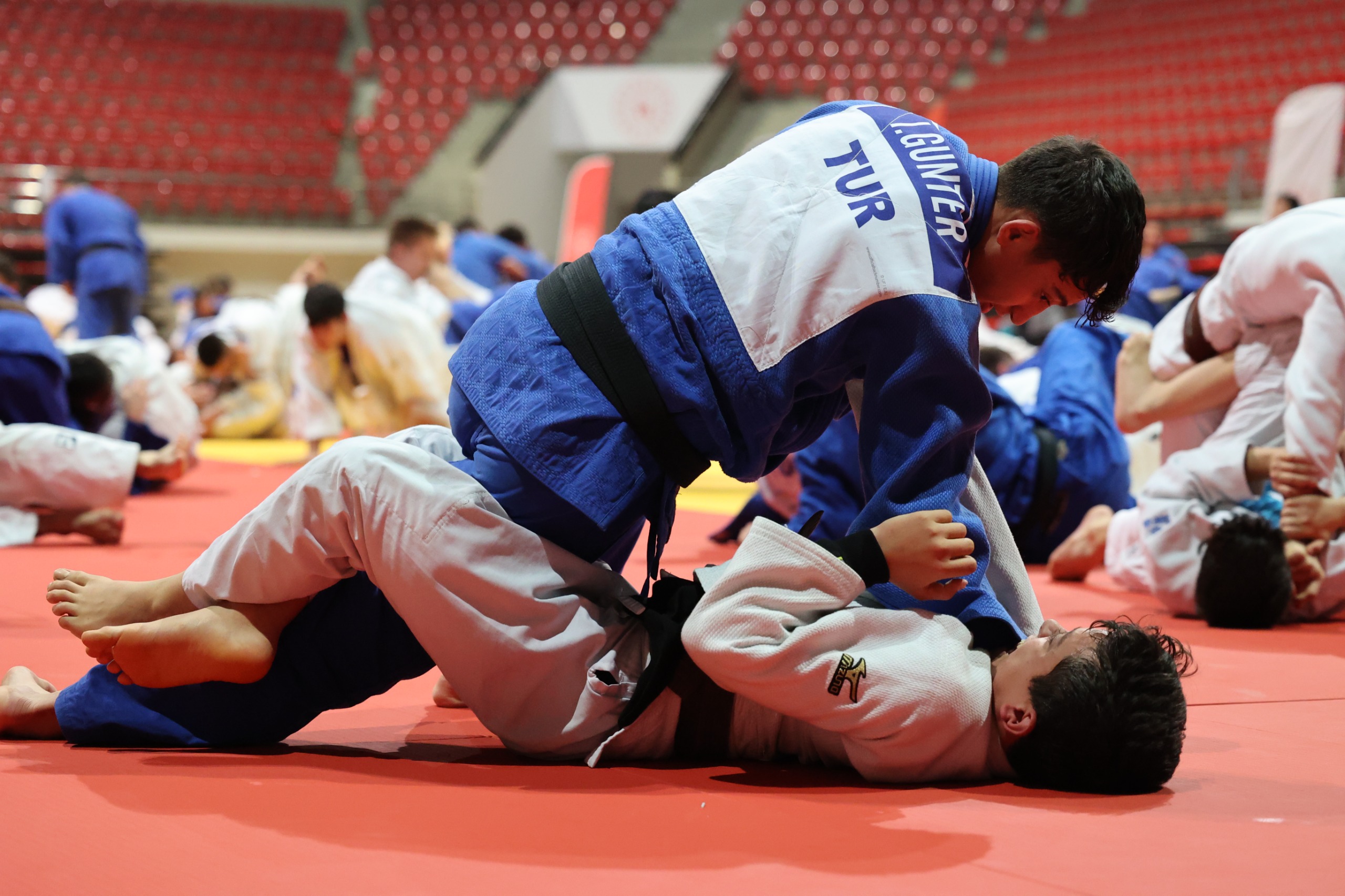 KONYA BÜYÜKŞEHİR MEVLANA ULUSLARARASI JUDO ÇALIŞMA KAMPI’NA EV SAHİPLİĞİ YAPIYOR