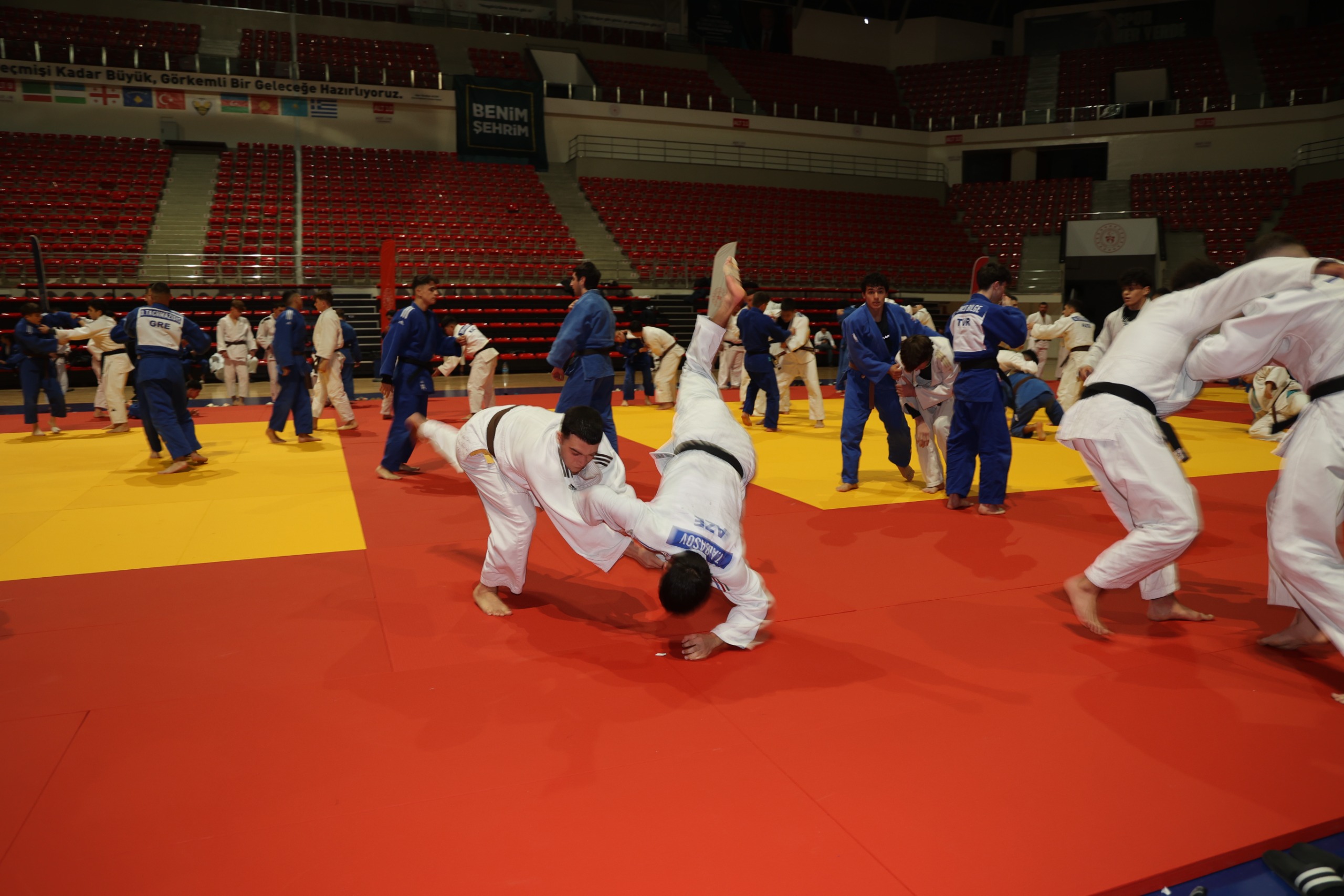 KONYA BÜYÜKŞEHİR MEVLANA ULUSLARARASI JUDO ÇALIŞMA KAMPI’NA EV SAHİPLİĞİ YAPIYOR