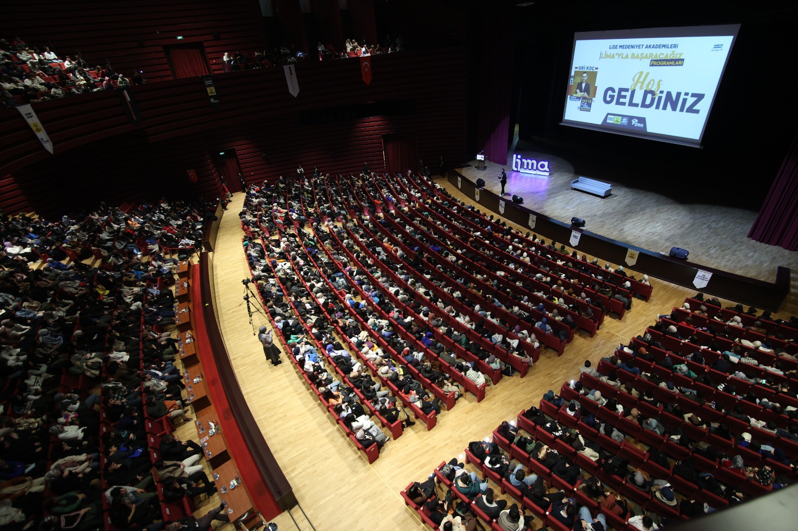 BÜYÜKŞEHİR BELEDİYESİ ÜNİVERSİTE SINAVINA HAZIRLANAN GENÇLER İÇİN PROGRAM DÜZENLEDİ