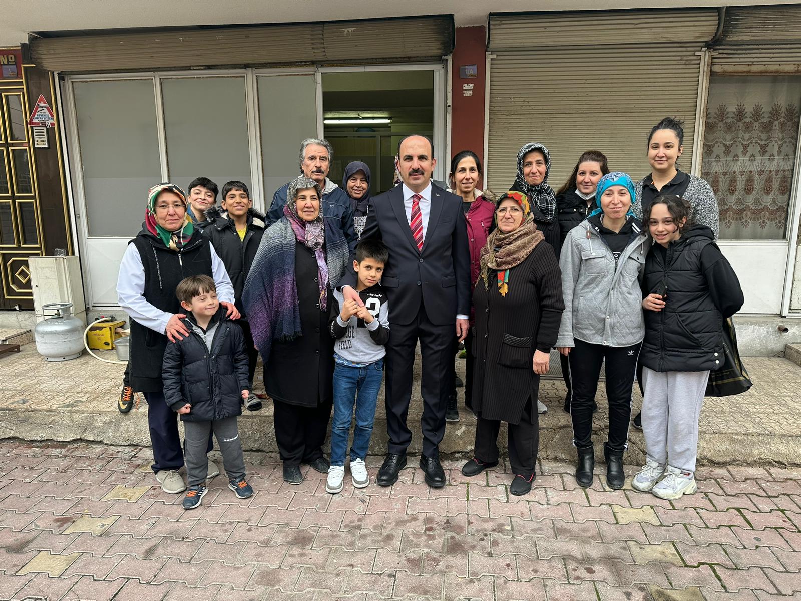 BAŞKAN ALTAY ÇOCUKLARIN ŞİVLİLİK COŞKUSUNA ORTAK OLDU