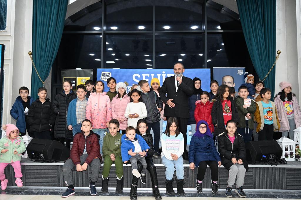 KONYA BÜYÜKŞEHİR’İN ŞEHİR KONFERANSLARINDA ŞEHİTLERİMİZ İÇİN DUA EDİLDİ