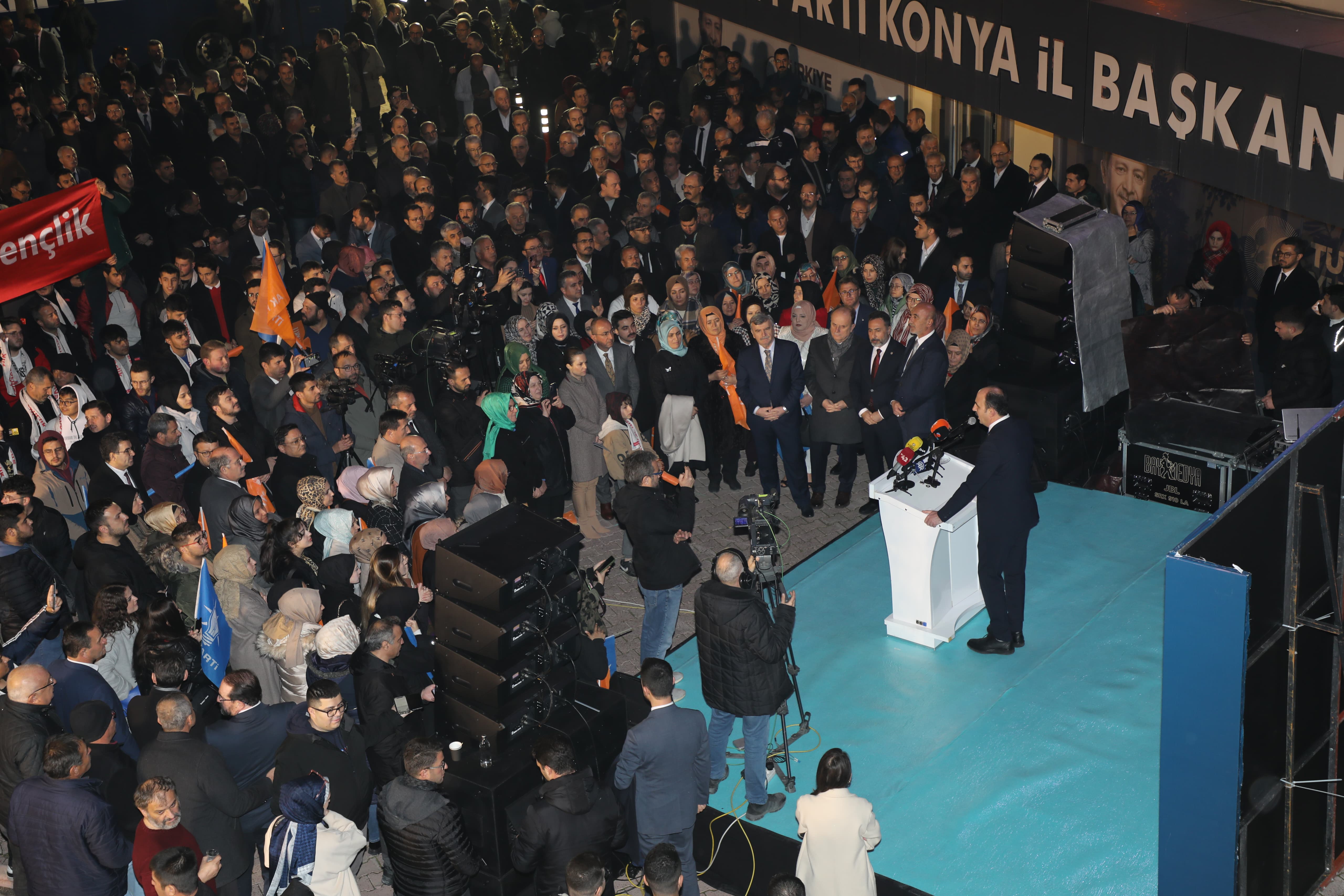 BAŞKAN ALTAY: “İLK GÜNKÜ AŞKLA KONYA’YA HİZMET ETMEYE DEVAM EDECEĞİZ”