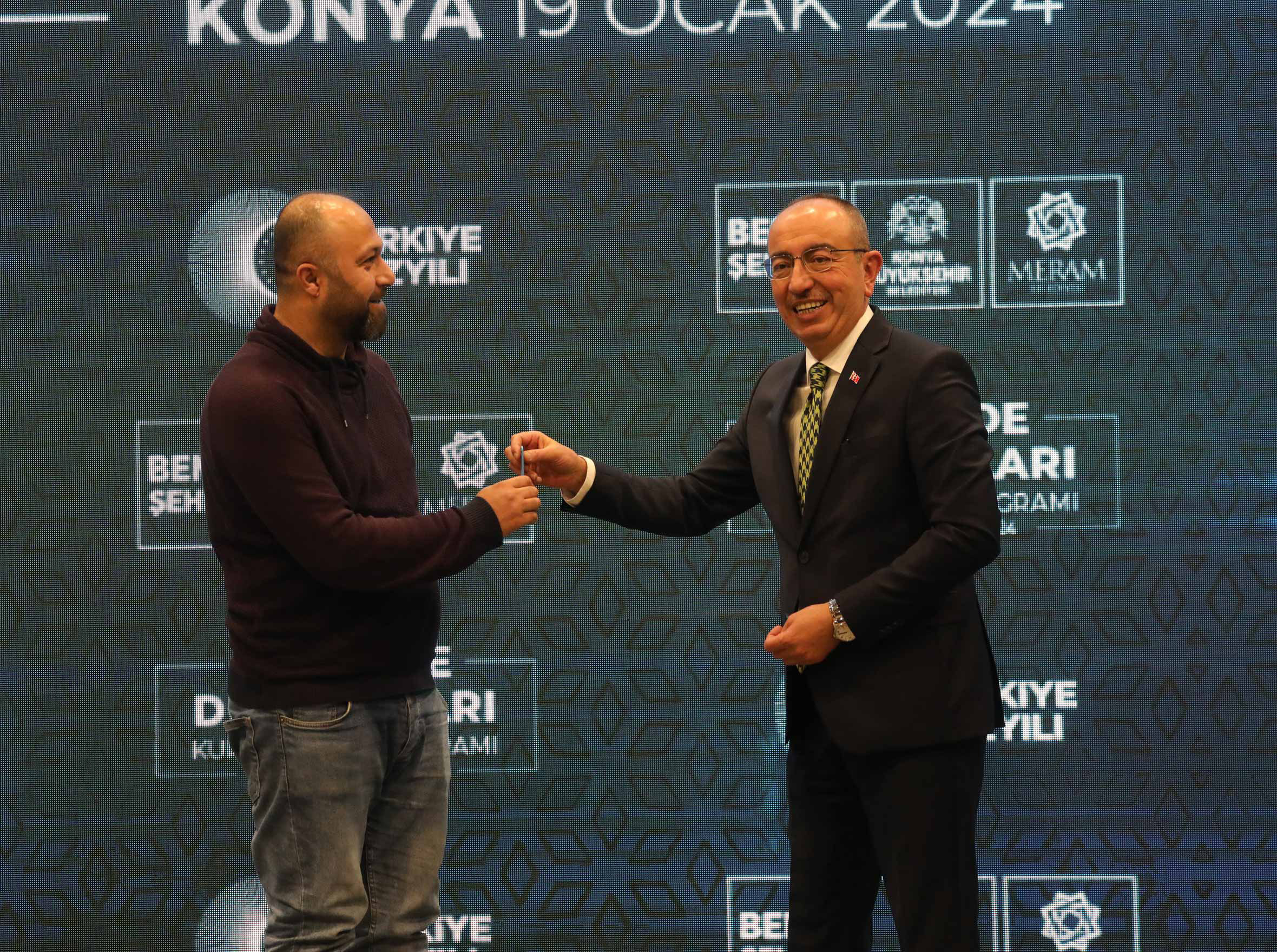 BAŞKAN ALTAY: “ÖNÜMÜZDE İŞİMİZ, ARKAMIZDA KONYALILAR, GECE GÜNDÜZ GAYRET EDİYORUZ”
