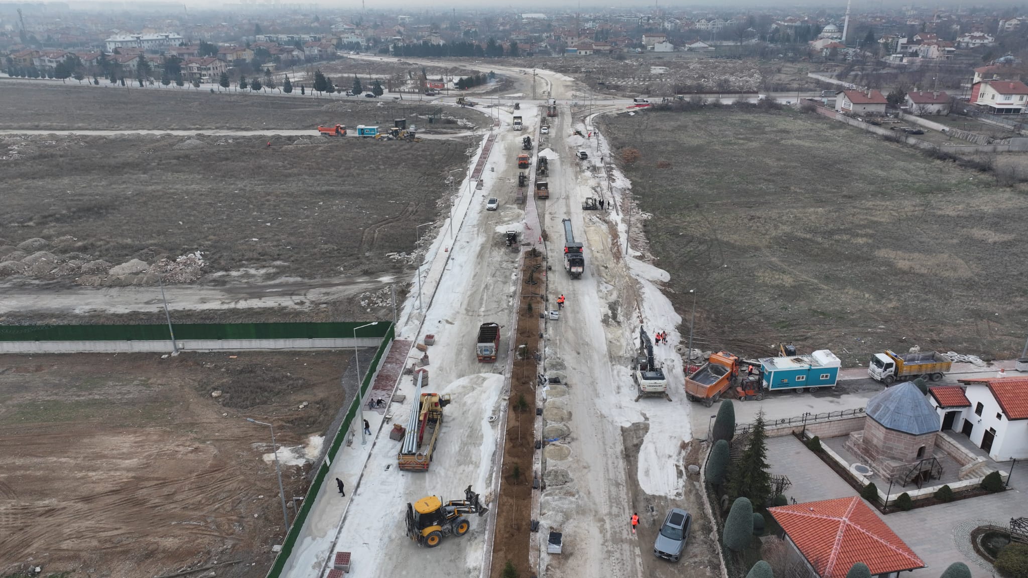KONYA BÜYÜKŞEHİR NECMETTİN ERBAKAN CADDESİ’NDE YOĞUN BİR ÇALIŞMA SÜRDÜRÜYOR