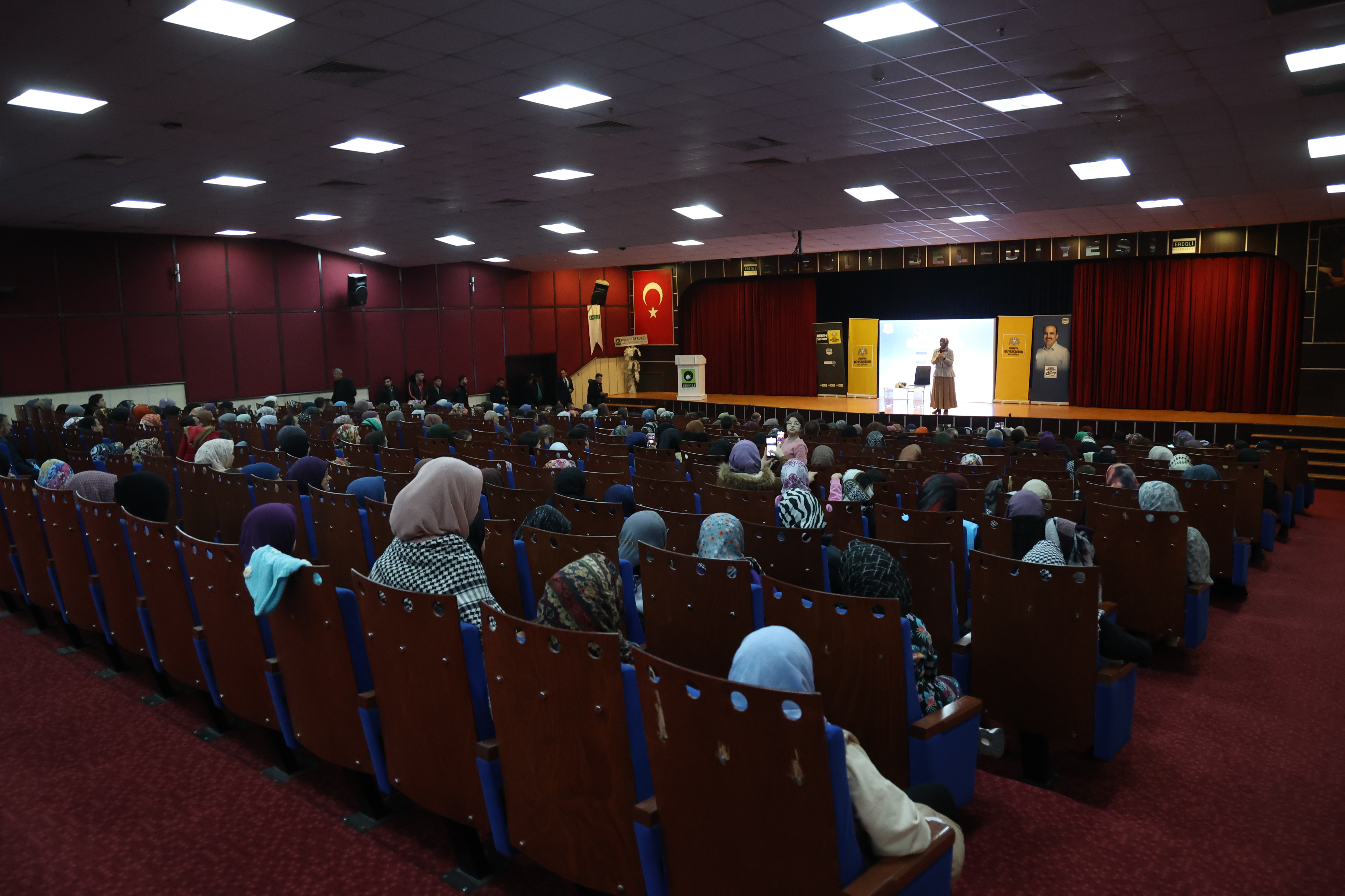 İLÇE ŞEHİR KONFERANSLARI'NDA İSRAİL ZULMÜ KONUŞULDU
