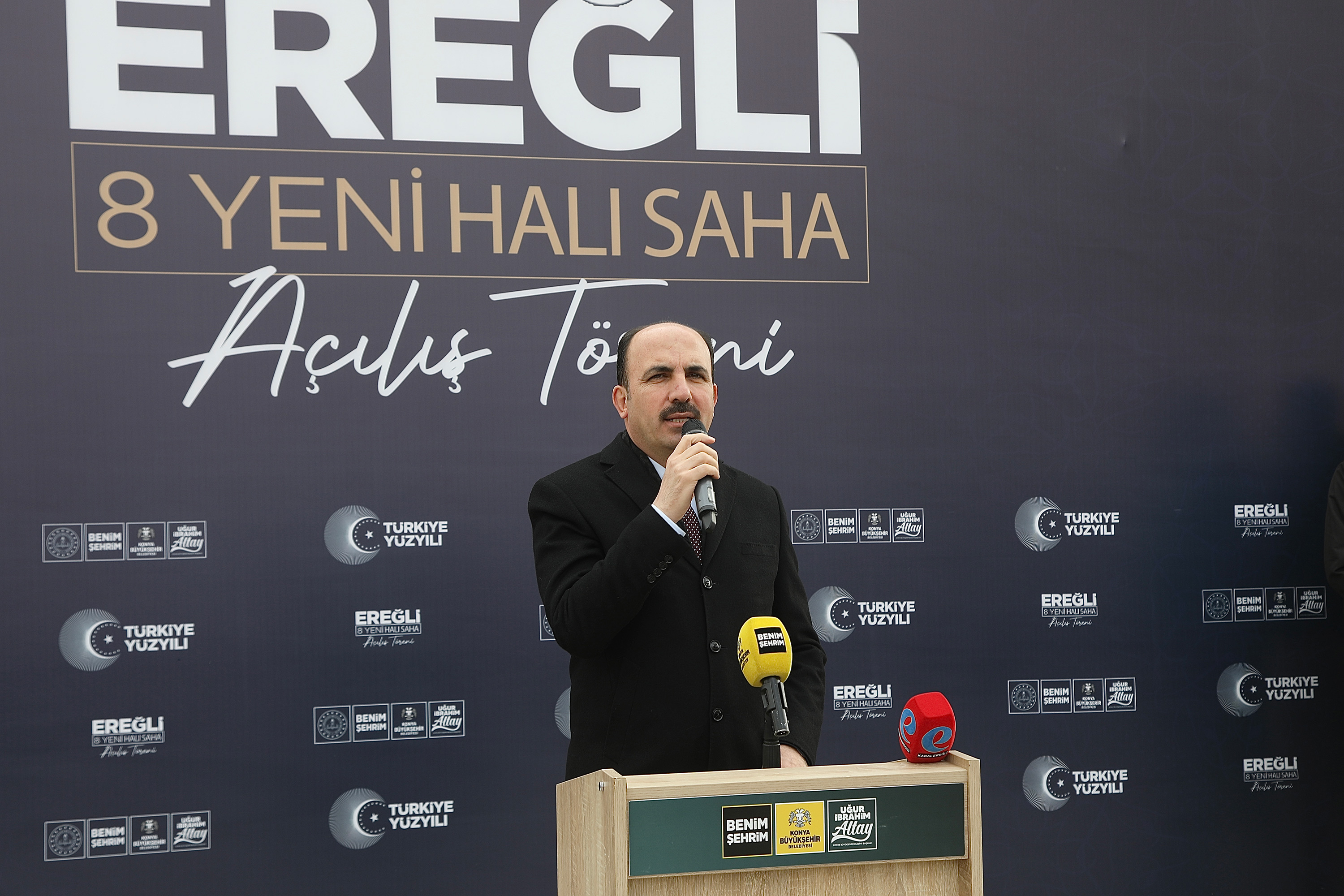 KONYA BÜYÜKŞEHİR’İN EREĞLİ’YE KAZANDIRDIĞI 8 HALI SAHANIN AÇILIŞI YAPILDI