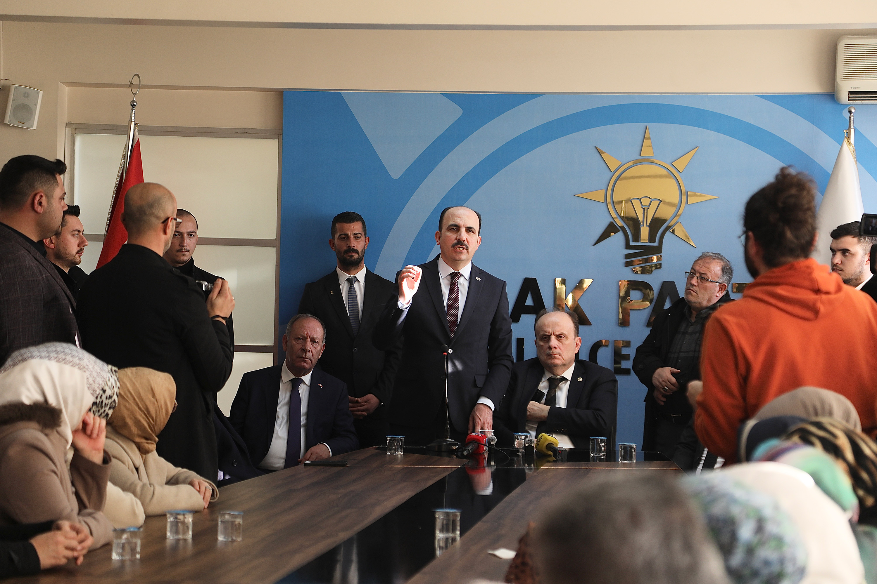 KONYA BÜYÜKŞEHİR’İN EREĞLİ’YE KAZANDIRDIĞI 8 HALI SAHANIN AÇILIŞI YAPILDI