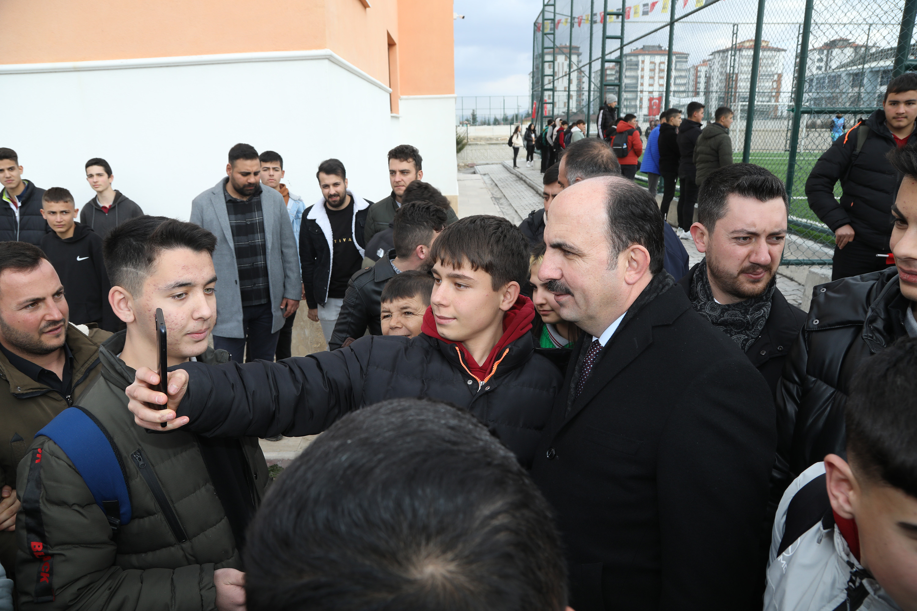 KONYA BÜYÜKŞEHİR’İN EREĞLİ’YE KAZANDIRDIĞI 8 HALI SAHANIN AÇILIŞI YAPILDI