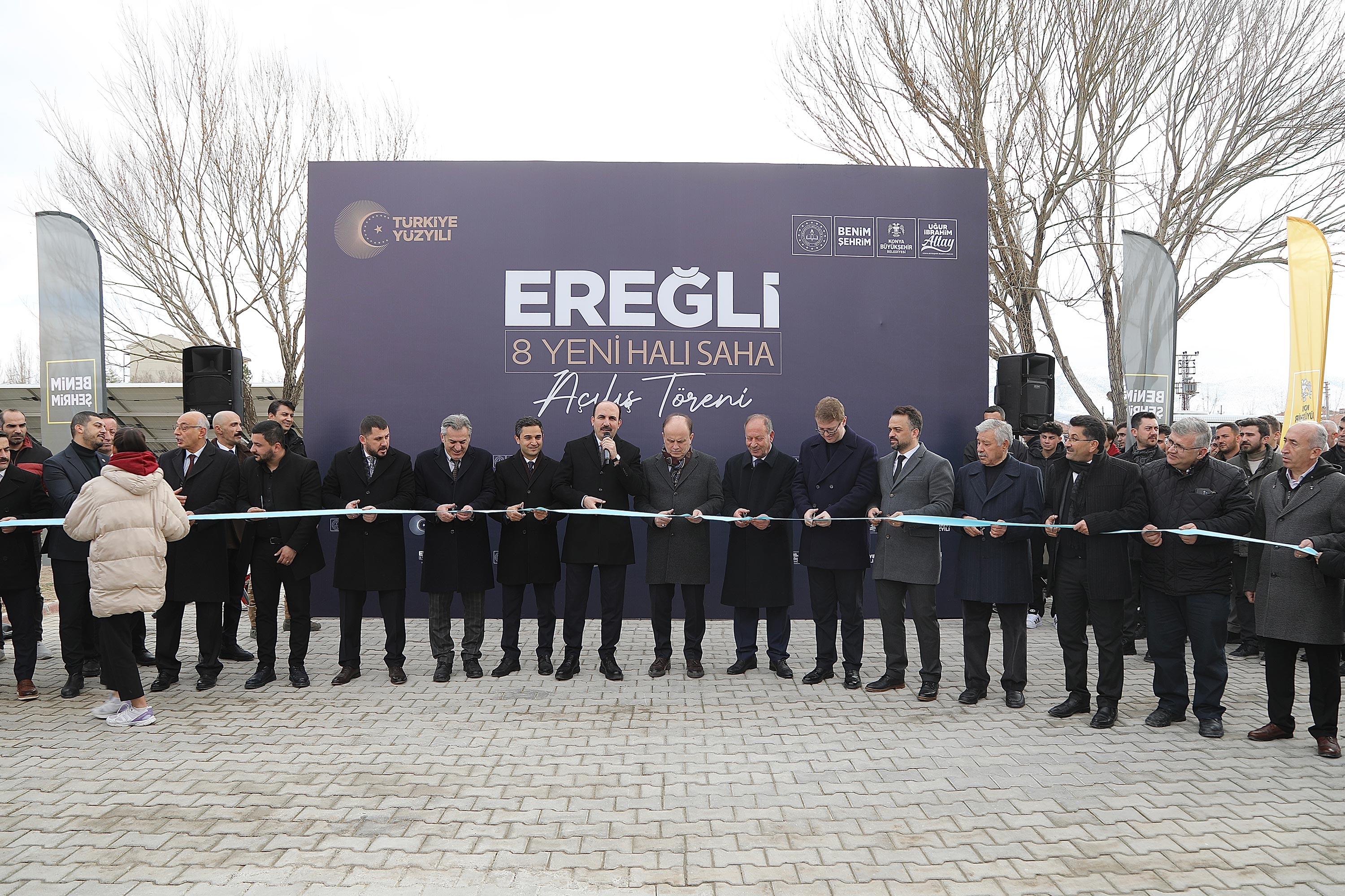 KONYA BÜYÜKŞEHİR’İN EREĞLİ’YE KAZANDIRDIĞI 8 HALI SAHANIN AÇILIŞI YAPILDI