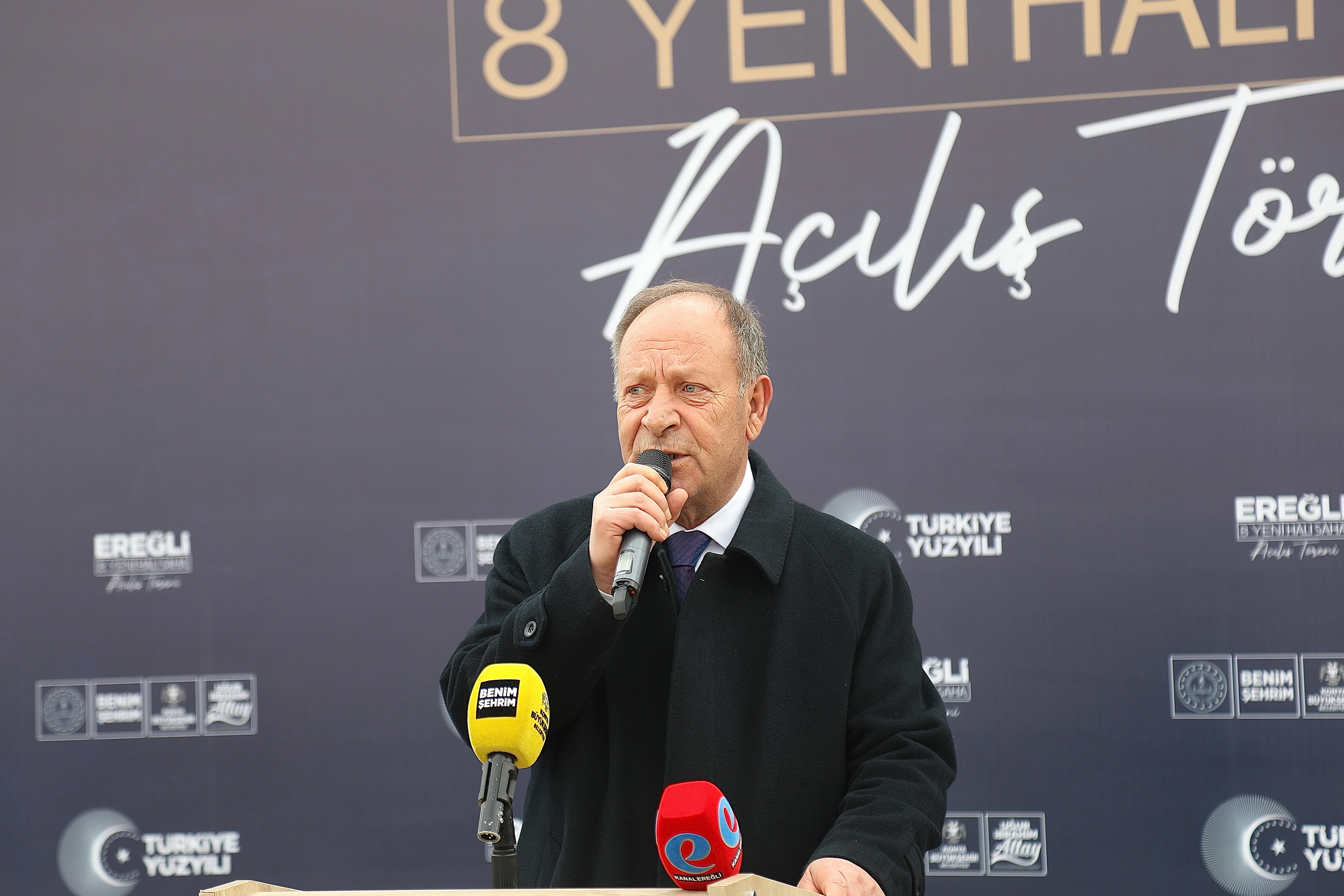 KONYA BÜYÜKŞEHİR’İN EREĞLİ’YE KAZANDIRDIĞI 8 HALI SAHANIN AÇILIŞI YAPILDI