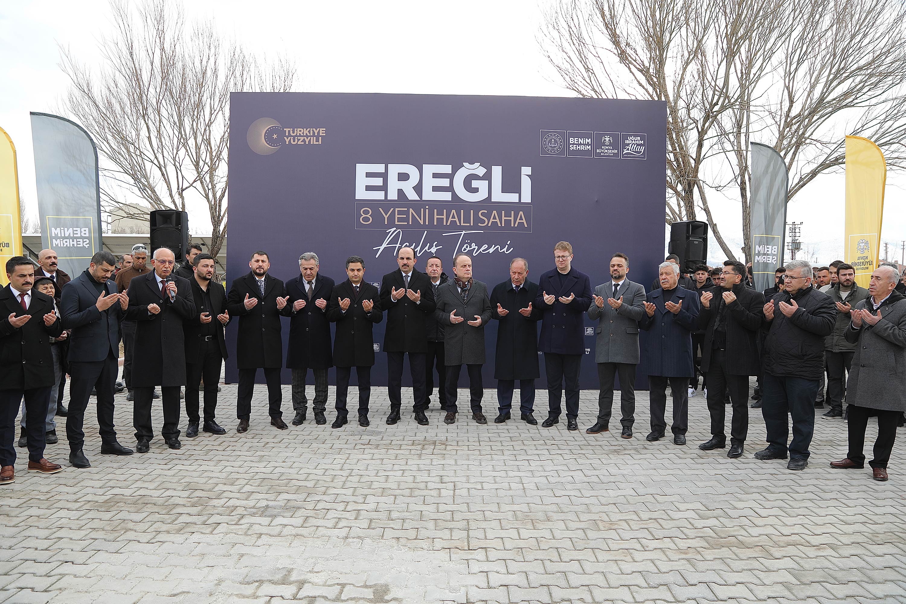 KONYA BÜYÜKŞEHİR’İN EREĞLİ’YE KAZANDIRDIĞI 8 HALI SAHANIN AÇILIŞI YAPILDI