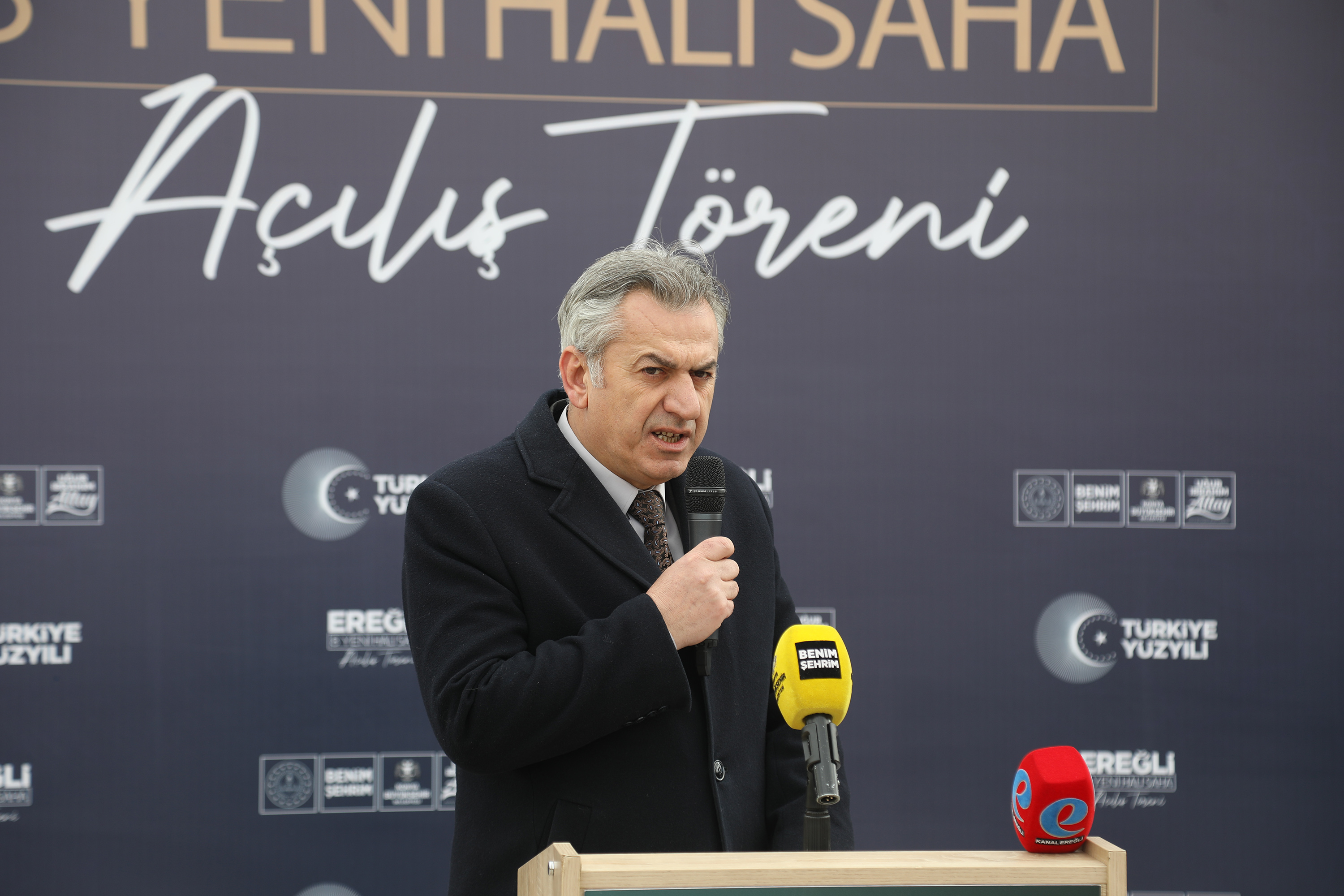 KONYA BÜYÜKŞEHİR’İN EREĞLİ’YE KAZANDIRDIĞI 8 HALI SAHANIN AÇILIŞI YAPILDI