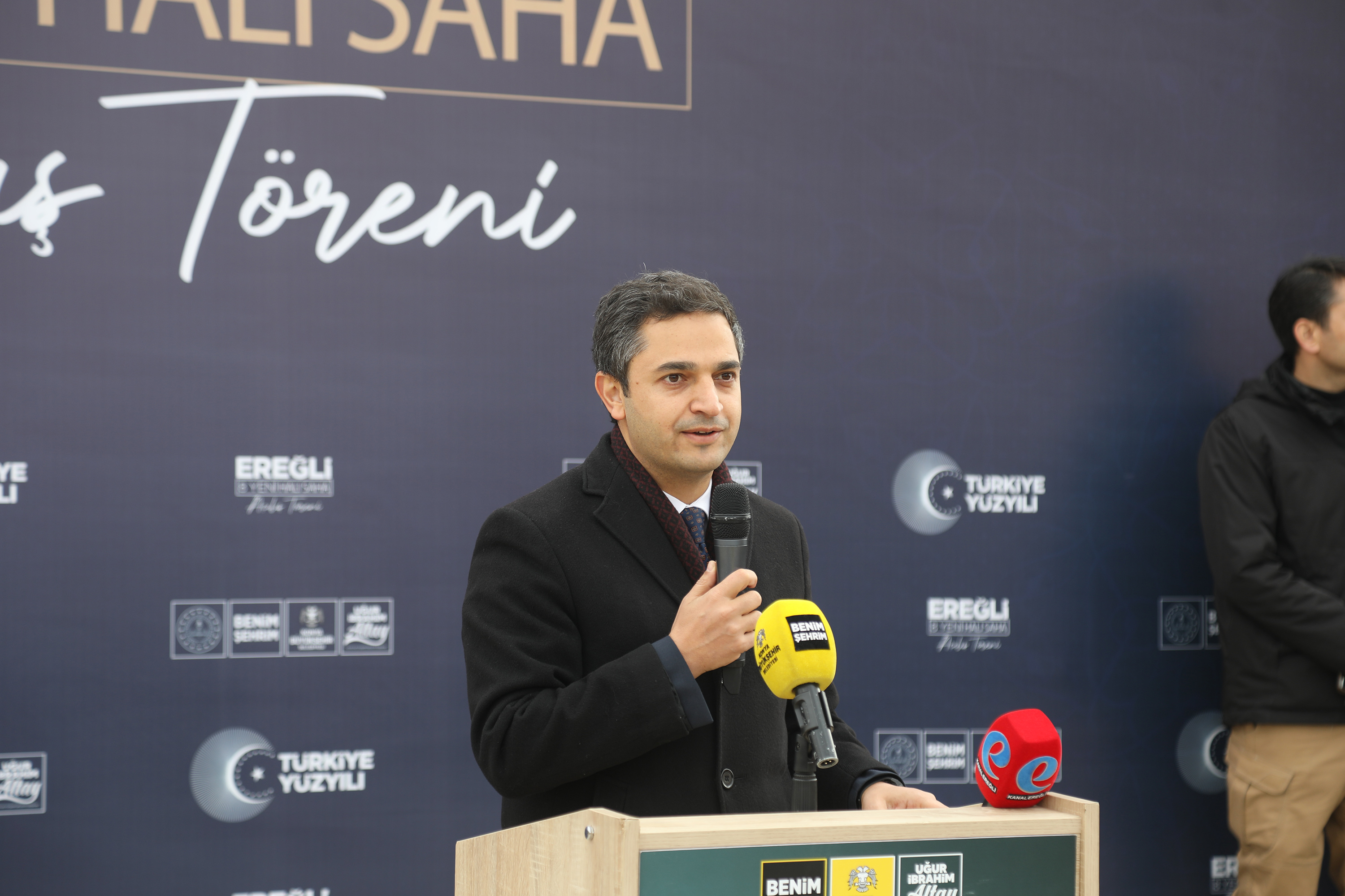 KONYA BÜYÜKŞEHİR’İN EREĞLİ’YE KAZANDIRDIĞI 8 HALI SAHANIN AÇILIŞI YAPILDI