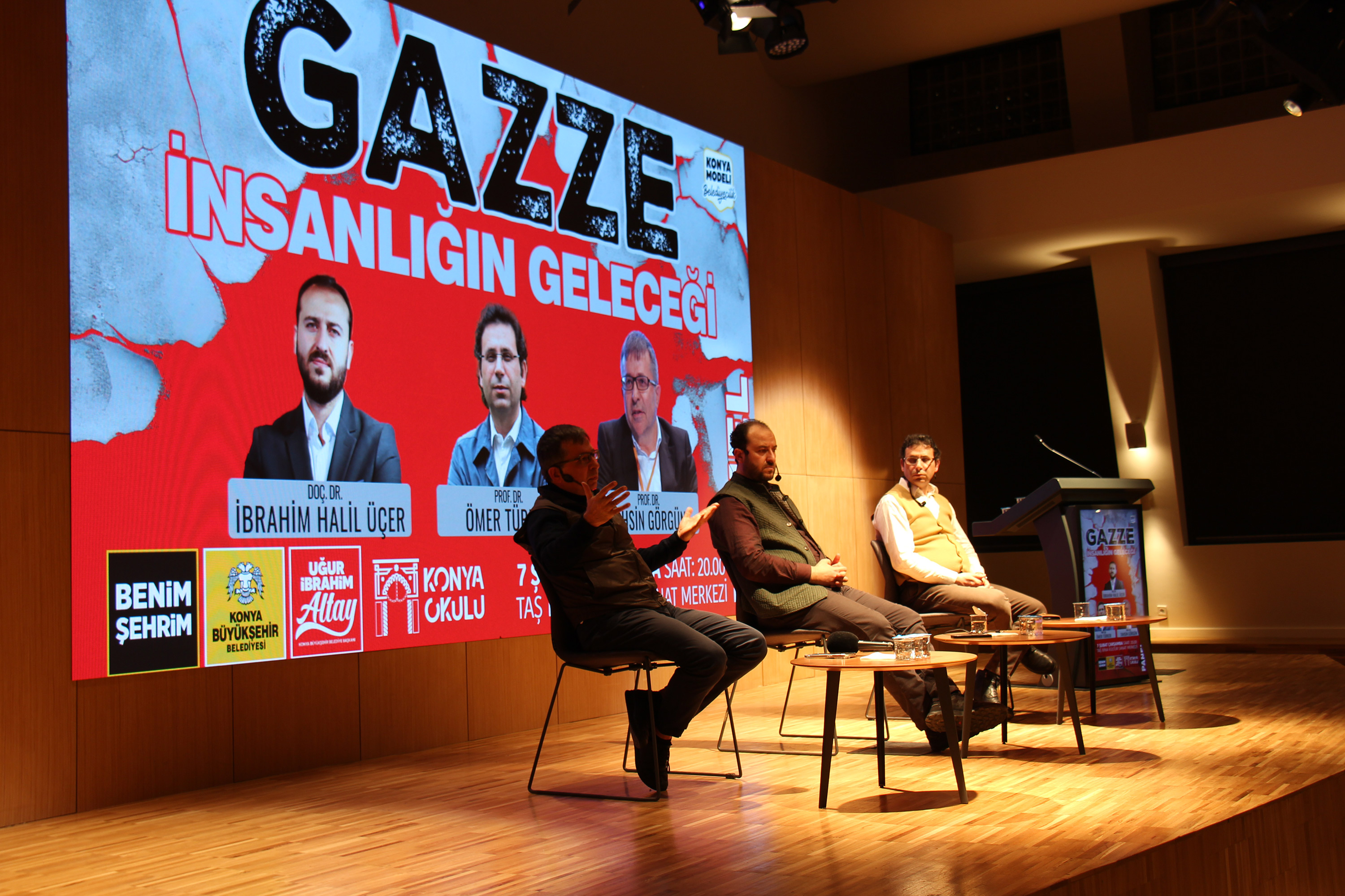 KONYA OKULU’NDA “GAZZE, İNSANLIĞIN GELECEĞİ” KONULU PANEL DÜZENLENDİ