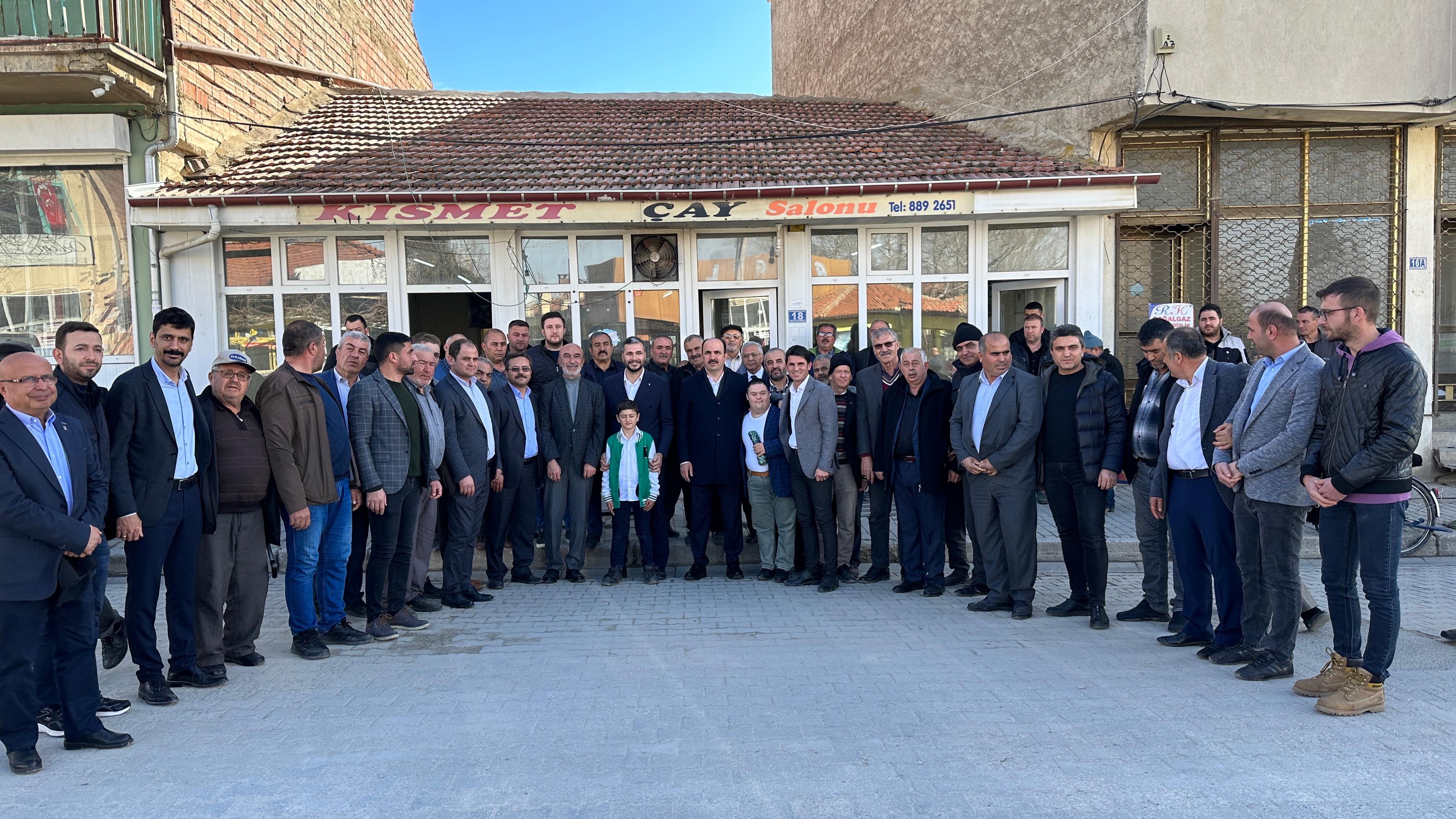 BAŞKAN ALTAY: “BİZ KALDIRIMLARI ALTINDAN, YOLLARI GÜMÜŞTEN YAPSAK KONYALILARIN HAKKINI ÖDEYEMEYİZ”