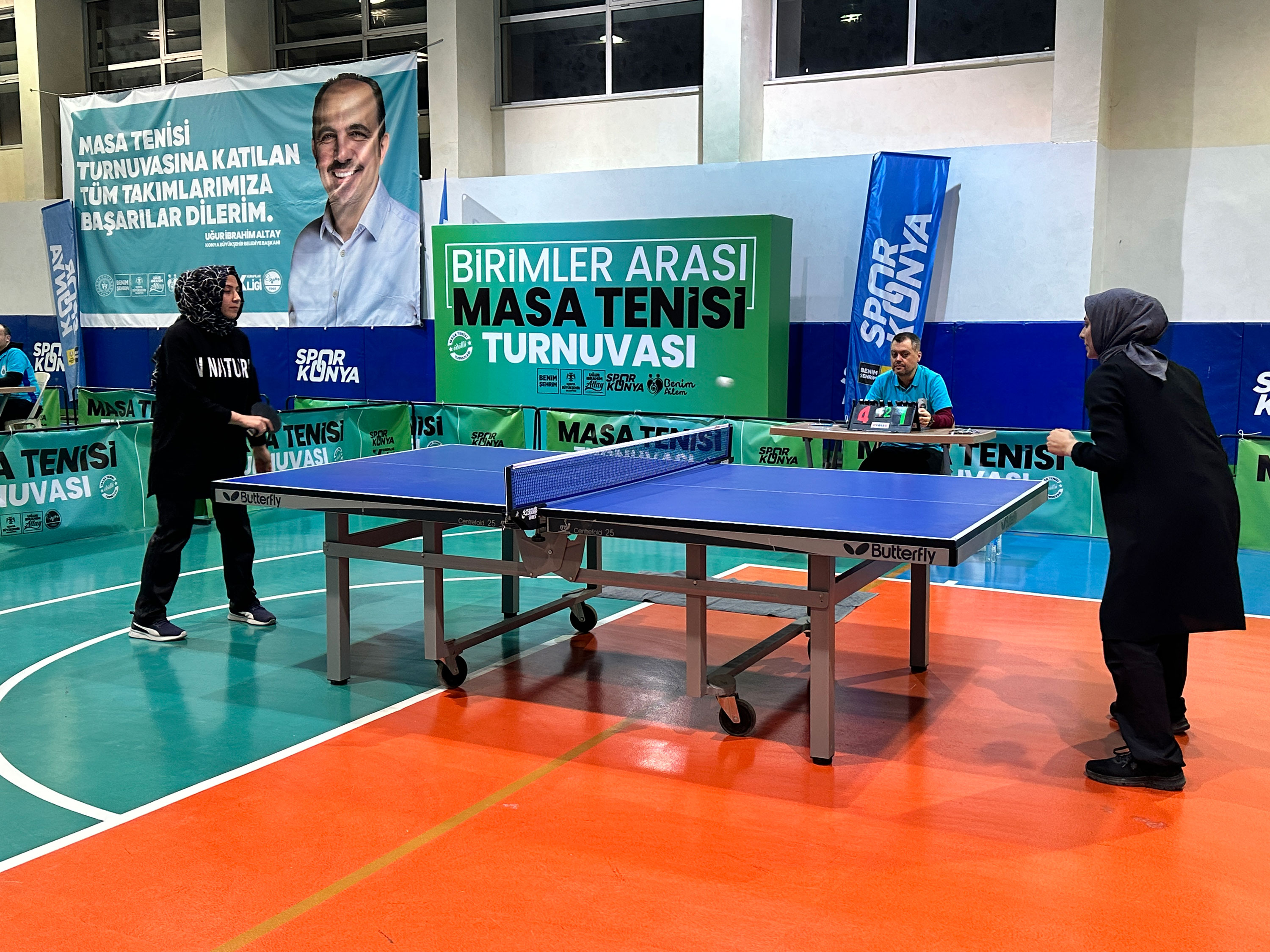 KONYA BÜYÜKŞEHİR’İN MASA TENİSİ TURNUVASI’NDA BÜYÜK HEYECAN YAŞANDI