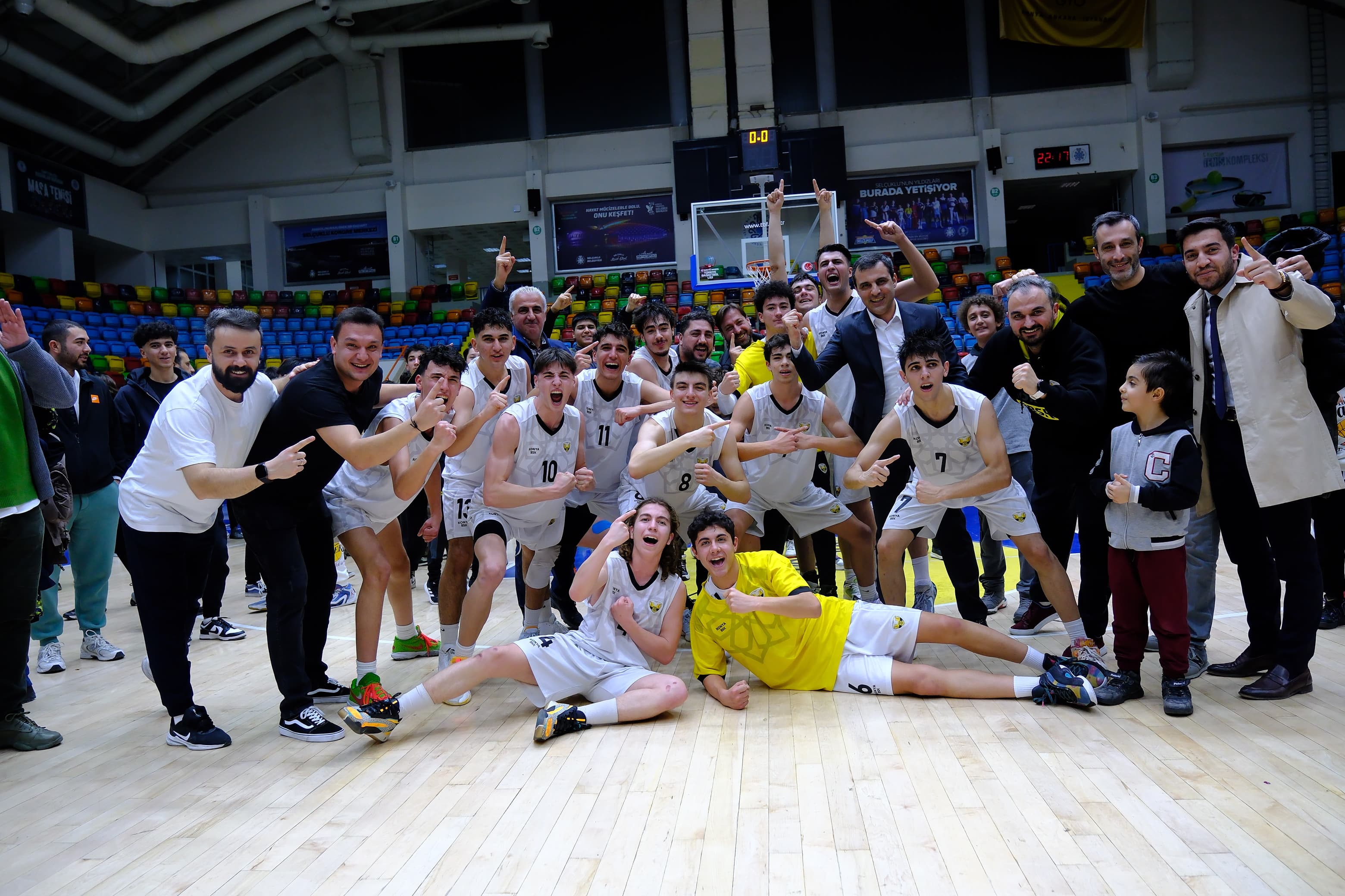BÜYÜKŞEHİR BASKETBOLDA GÖZ KAMAŞTIRIYOR