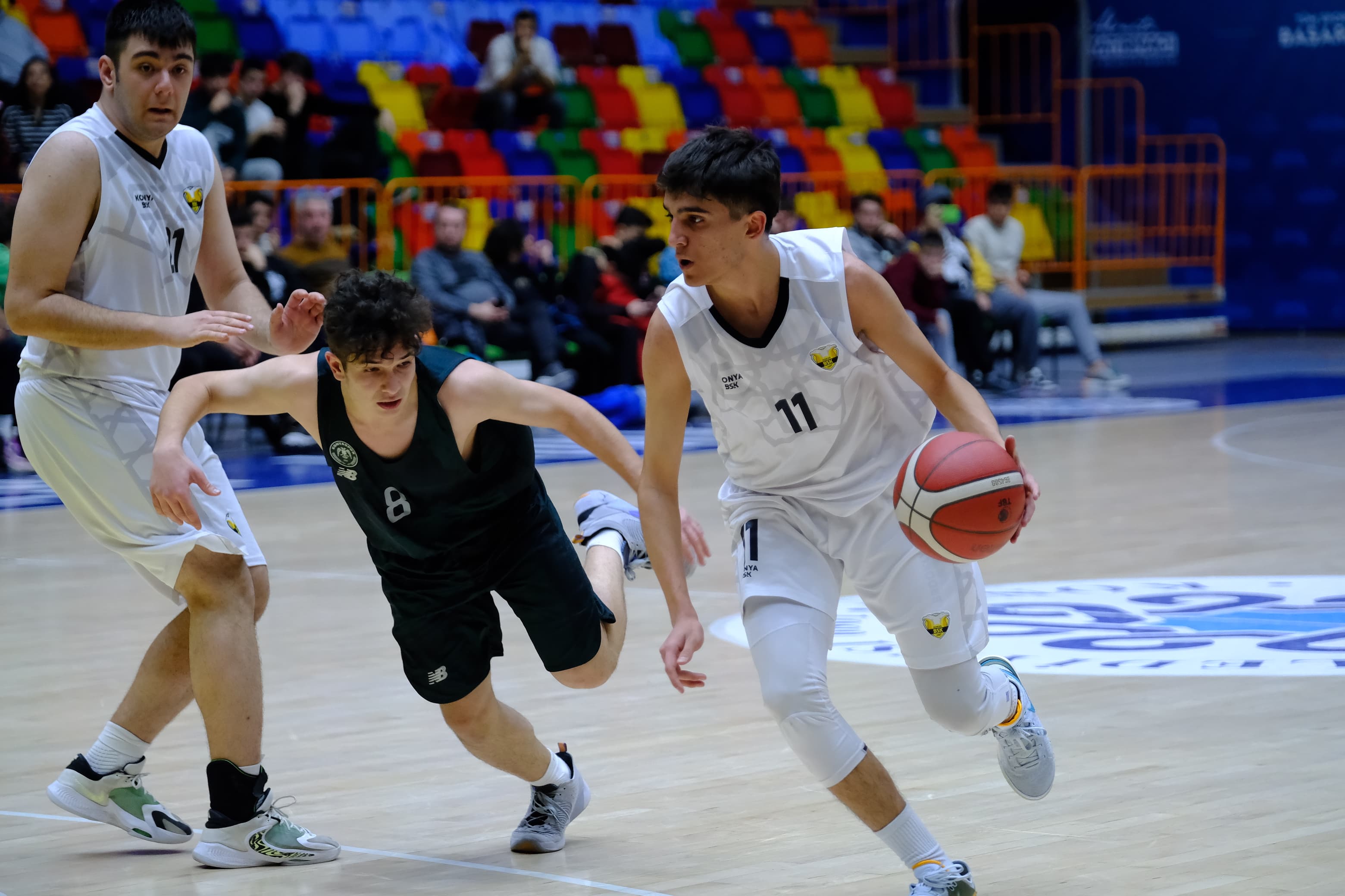 BÜYÜKŞEHİR BASKETBOLDA GÖZ KAMAŞTIRIYOR