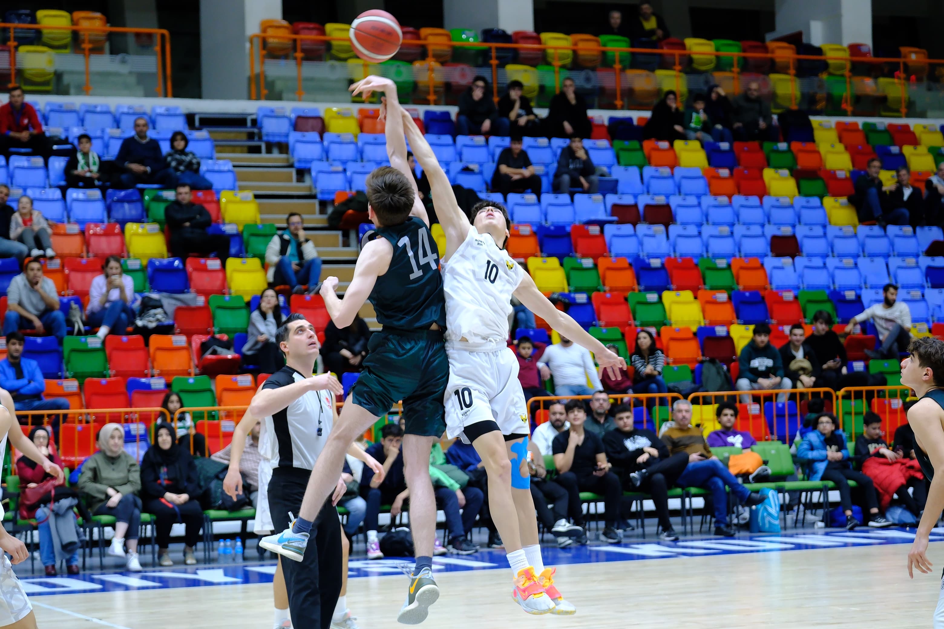 BÜYÜKŞEHİR BASKETBOLDA GÖZ KAMAŞTIRIYOR