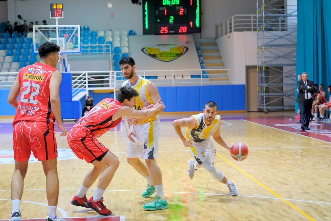 BÜYÜKŞEHİR BASKETBOLDA GÖZ KAMAŞTIRIYOR
