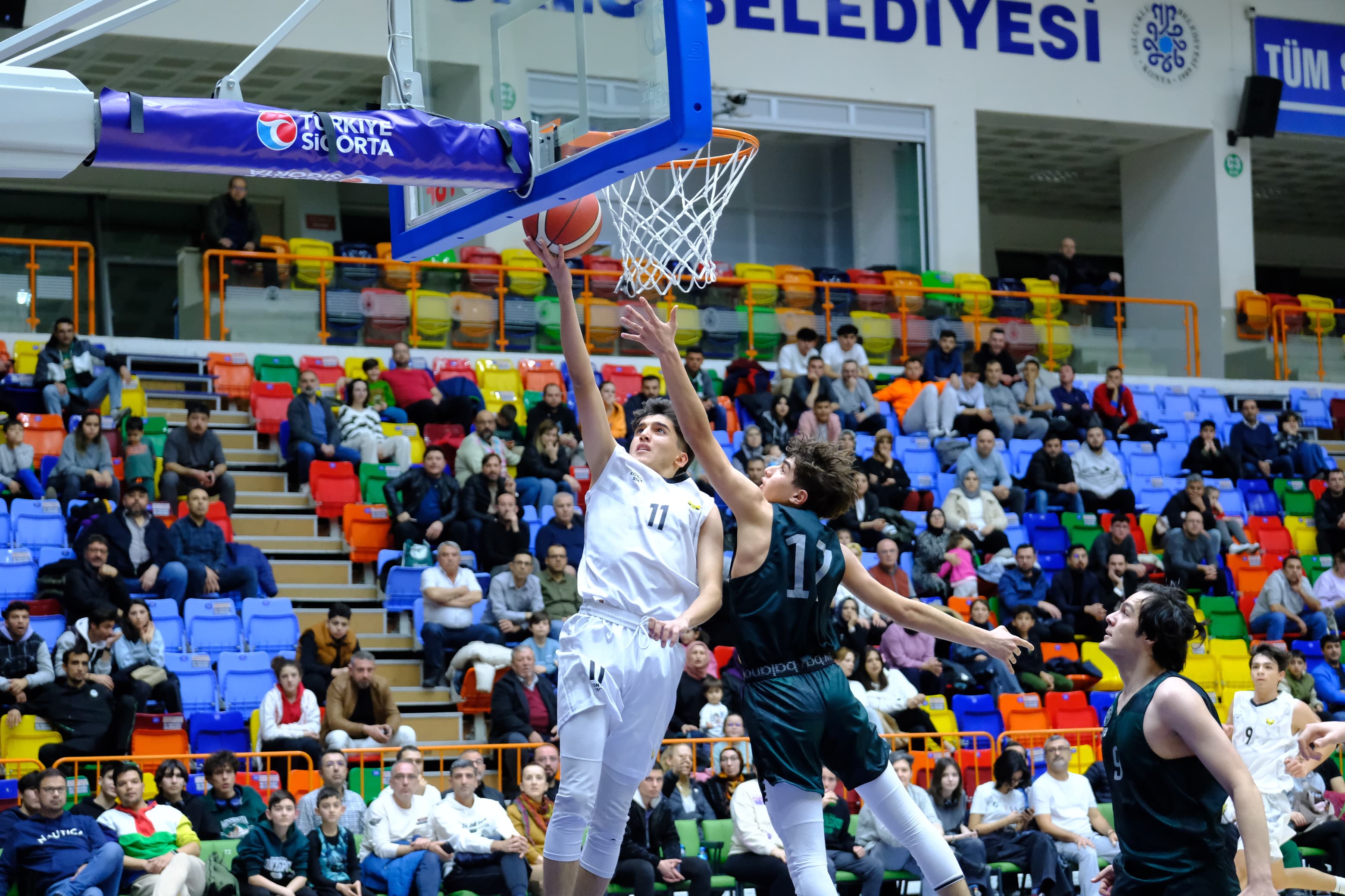 BÜYÜKŞEHİR BASKETBOLDA GÖZ KAMAŞTIRIYOR