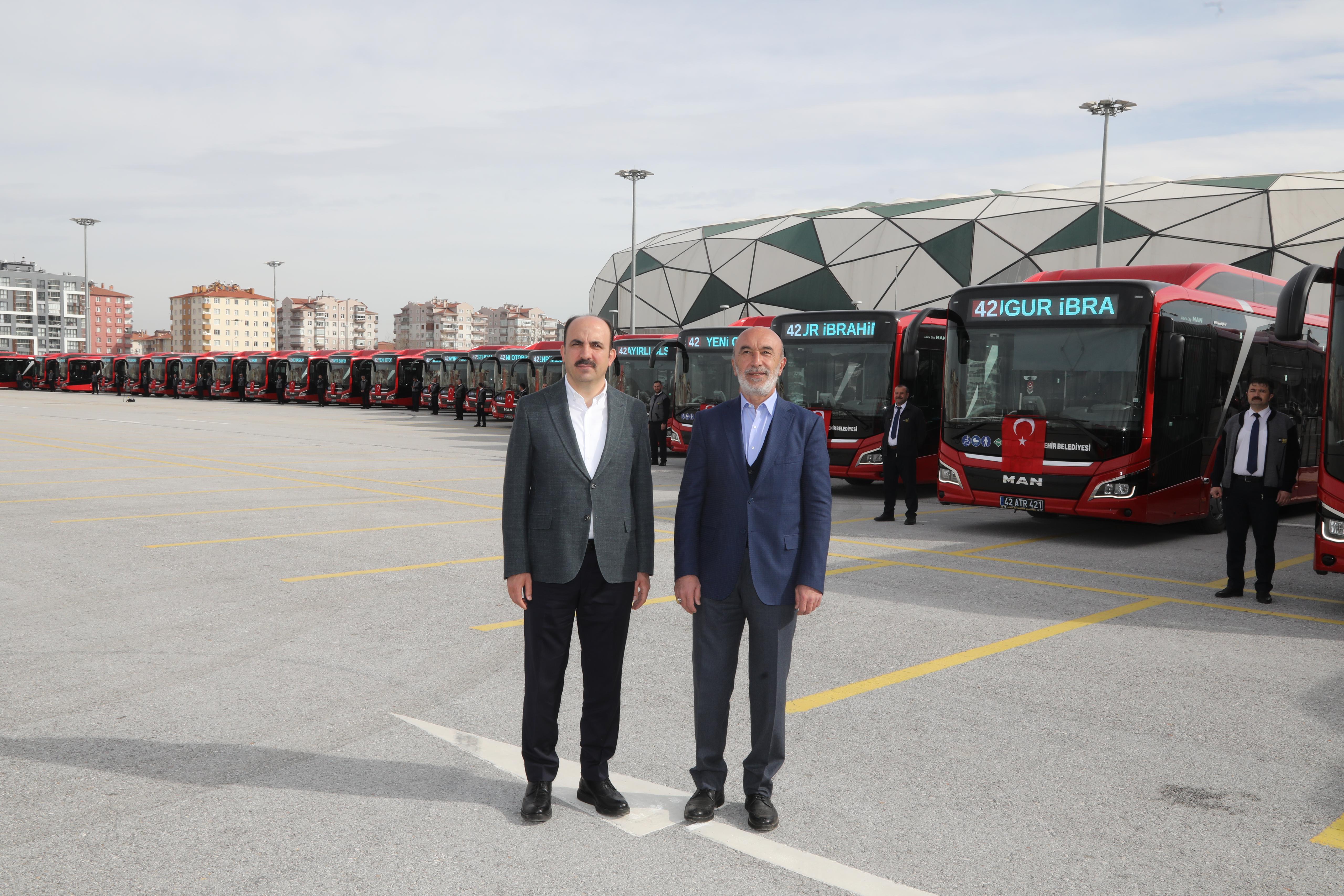 BAŞKAN ALTAY: “OTOBÜS FİLOMUZU 53 YENİ DOĞALGAZLI OTOBÜSLE DAHA DA GÜÇLENDİRDİK”