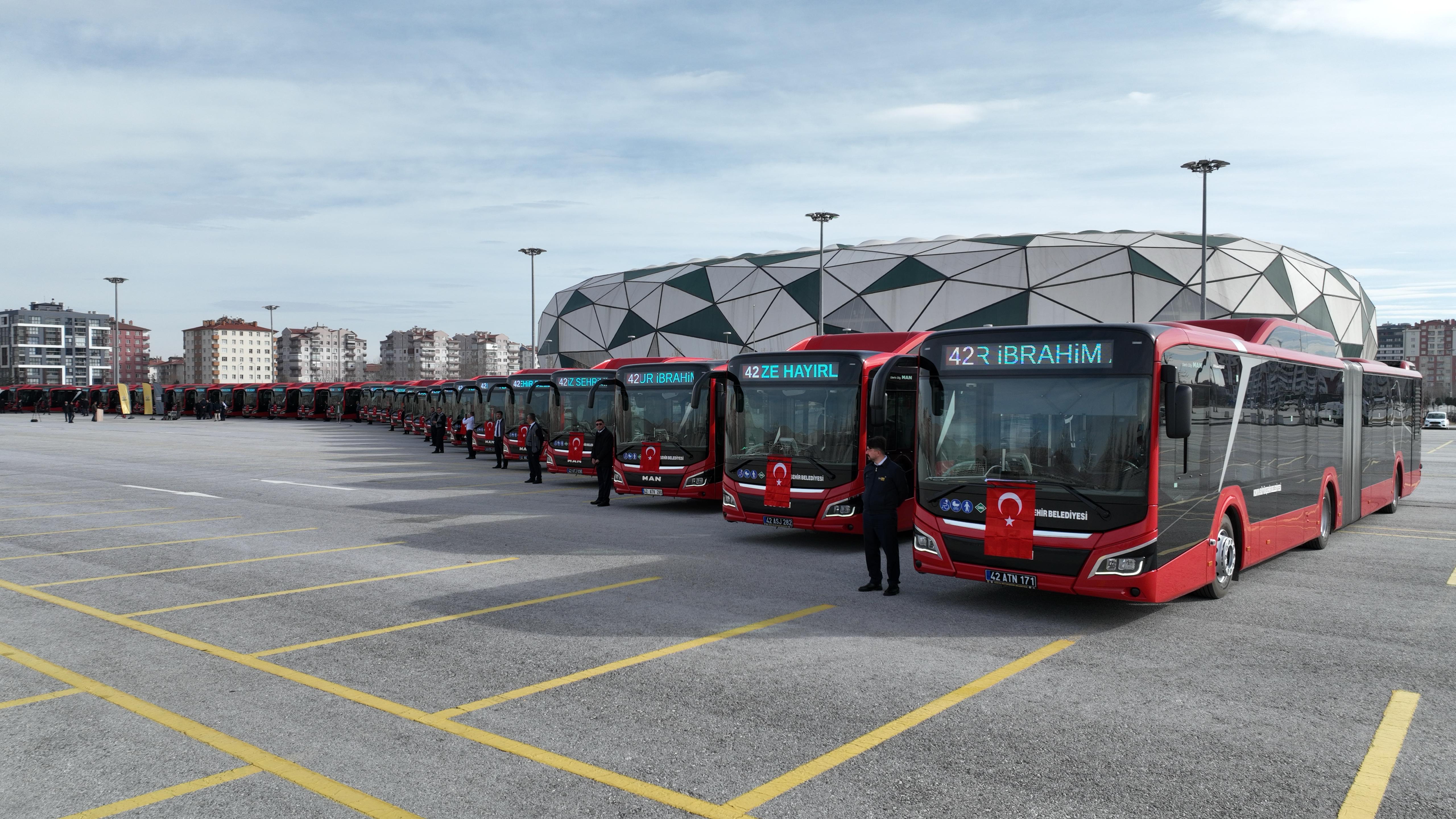 BAŞKAN ALTAY: “OTOBÜS FİLOMUZU 53 YENİ DOĞALGAZLI OTOBÜSLE DAHA DA GÜÇLENDİRDİK”