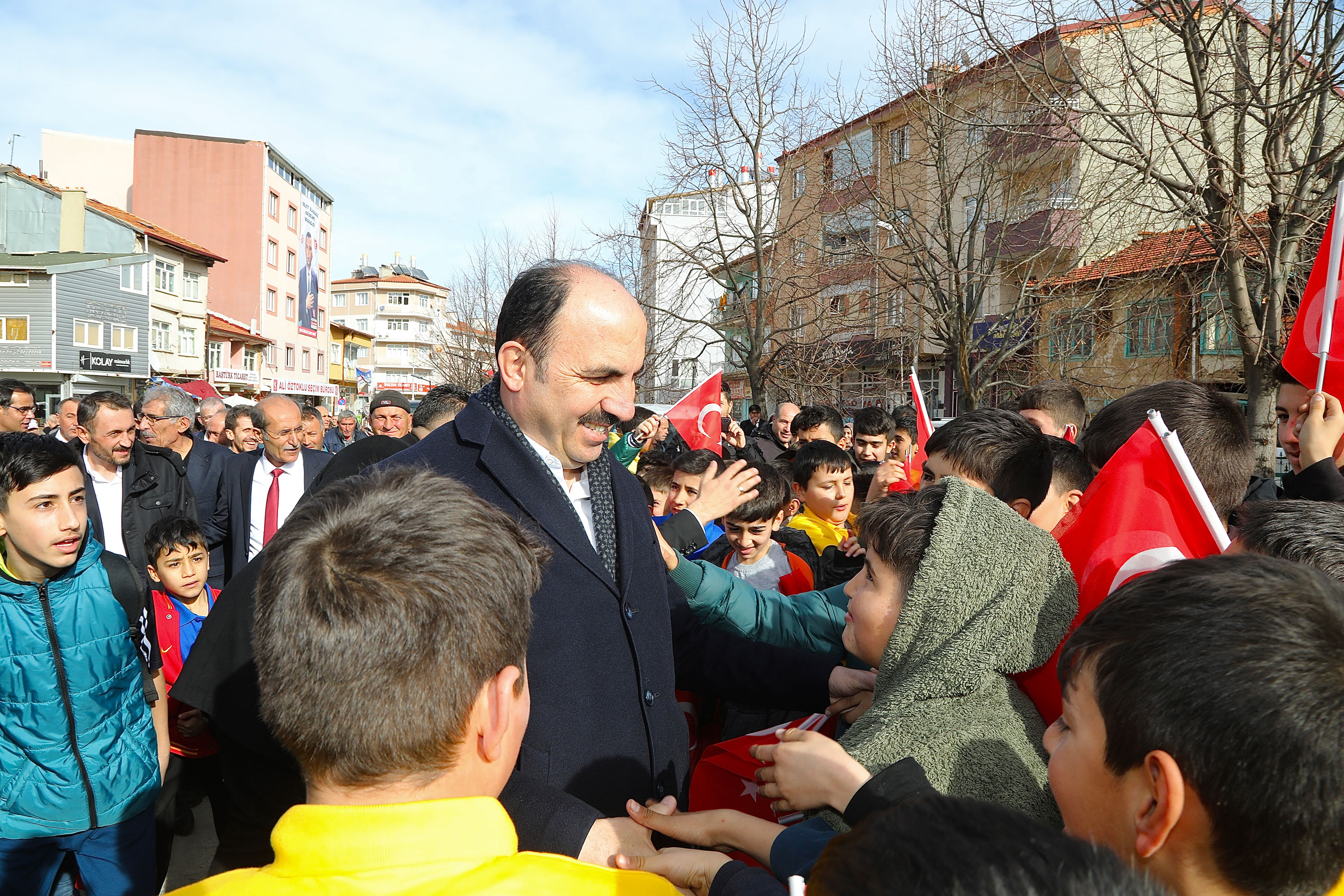 BAŞKAN ALTAY: “VERDİĞİMİZ SÖZLERİ BİR BİR YERİNE GETİRMENİN MUTLULUĞUNU YAŞIYORUZ”