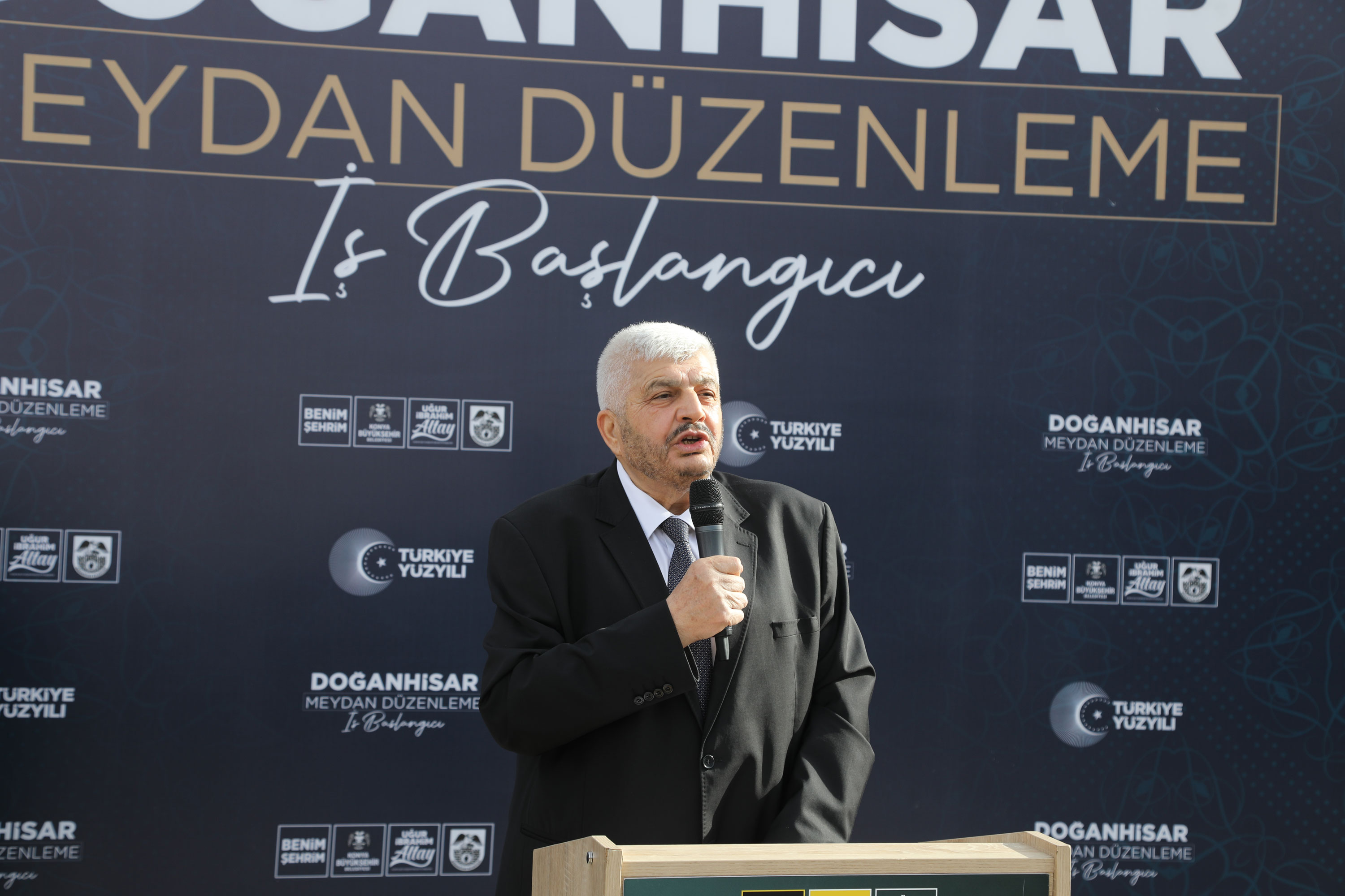 BAŞKAN ALTAY: “VERDİĞİMİZ SÖZLERİ BİR BİR YERİNE GETİRMENİN MUTLULUĞUNU YAŞIYORUZ”